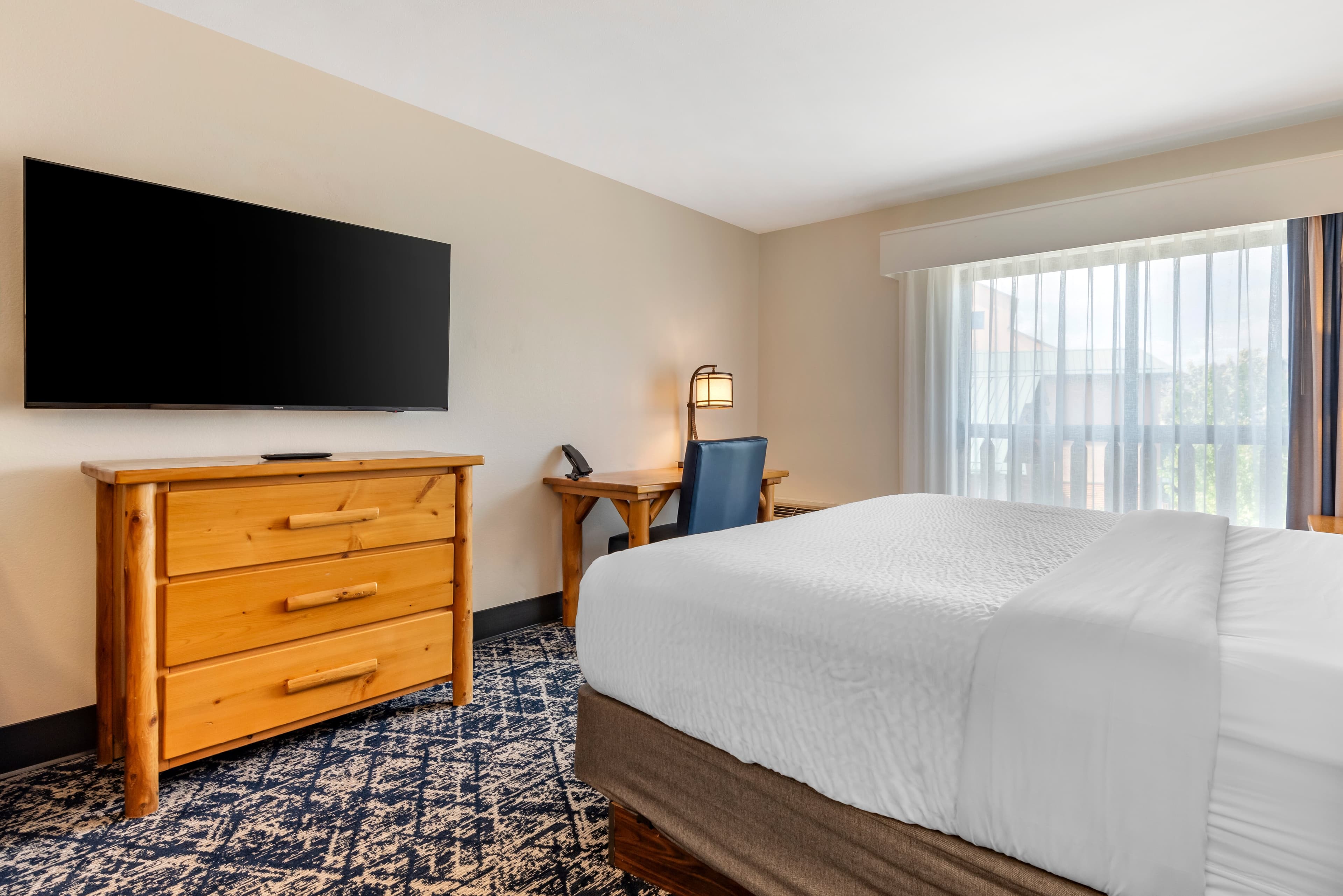 Three Bears Waterpark Resort Near Tomah, Ascend Collection Hotel - Image 4