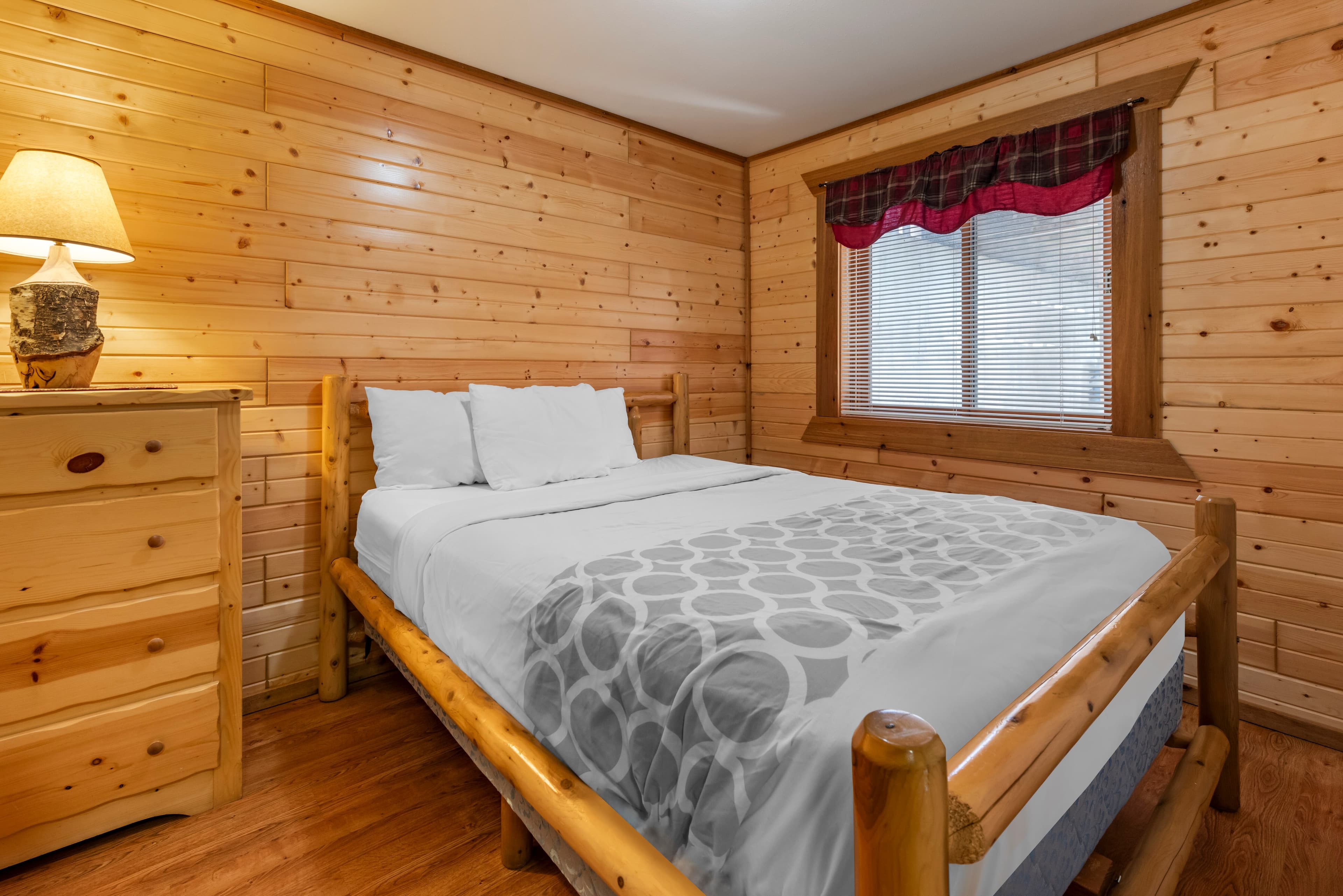 Three Bears Waterpark Resort Near Tomah, Ascend Collection Hotel — 38