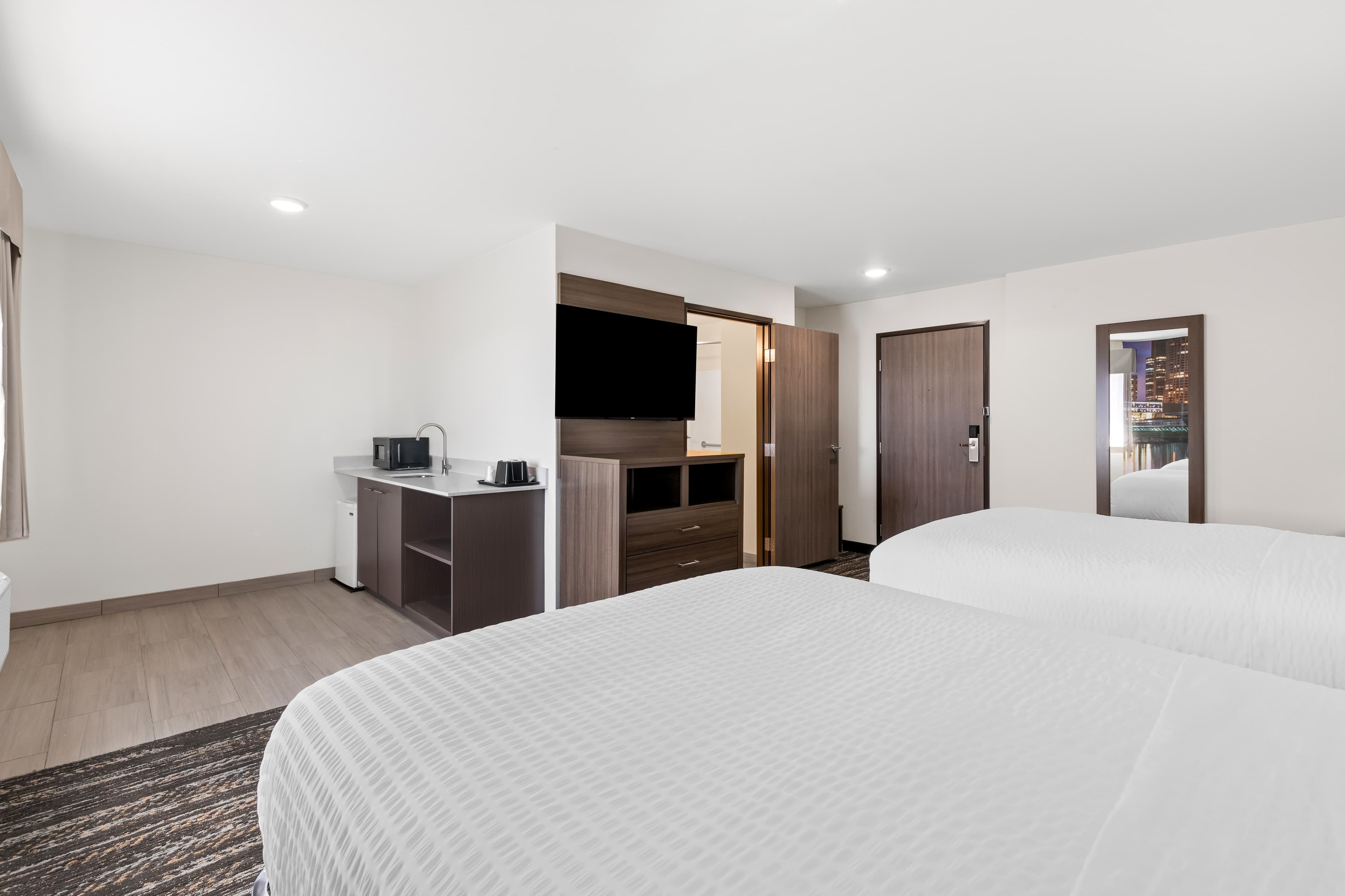 Clarion Pointe Milwaukee Airport — 13
