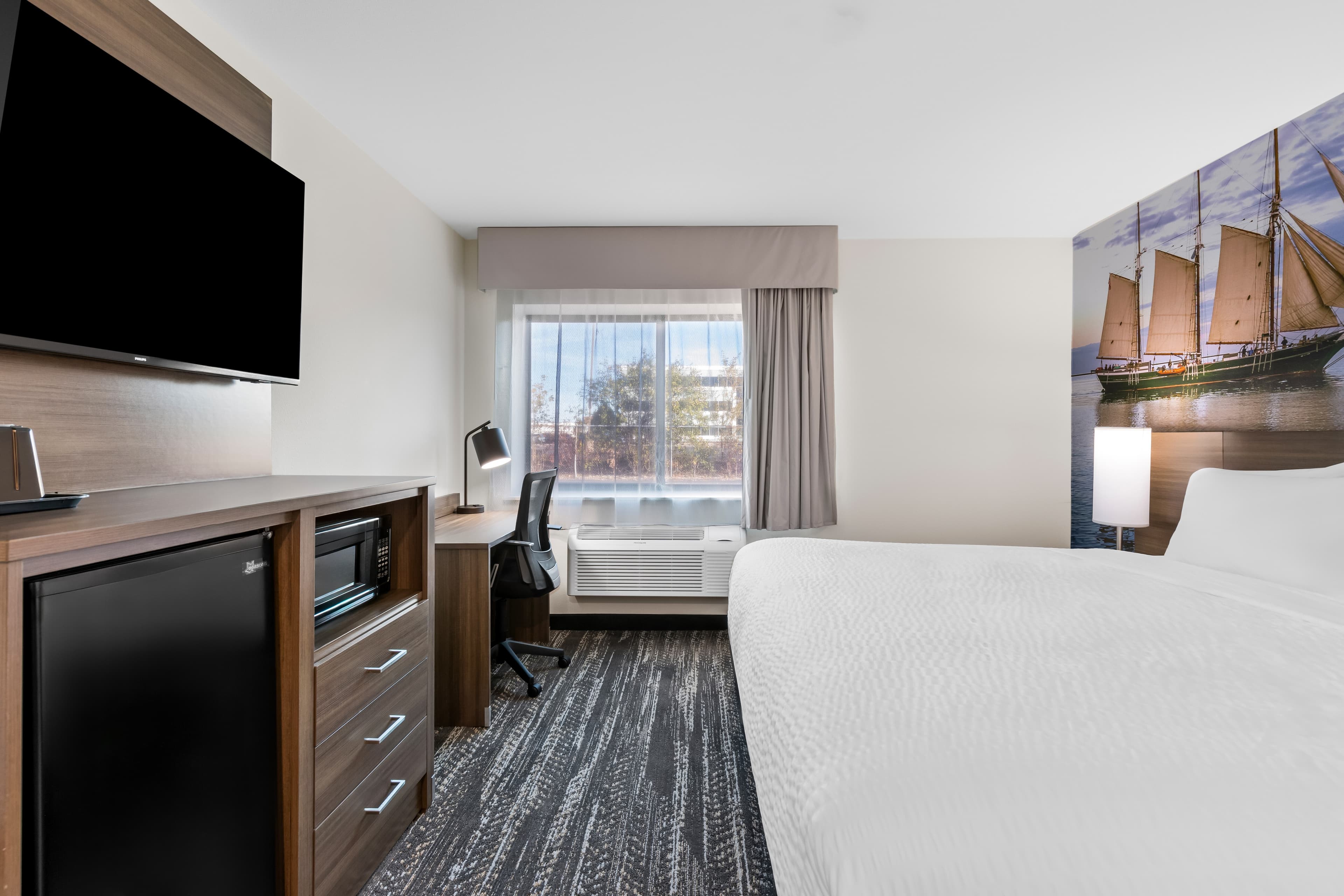 Clarion Pointe Milwaukee Airport - Image 4