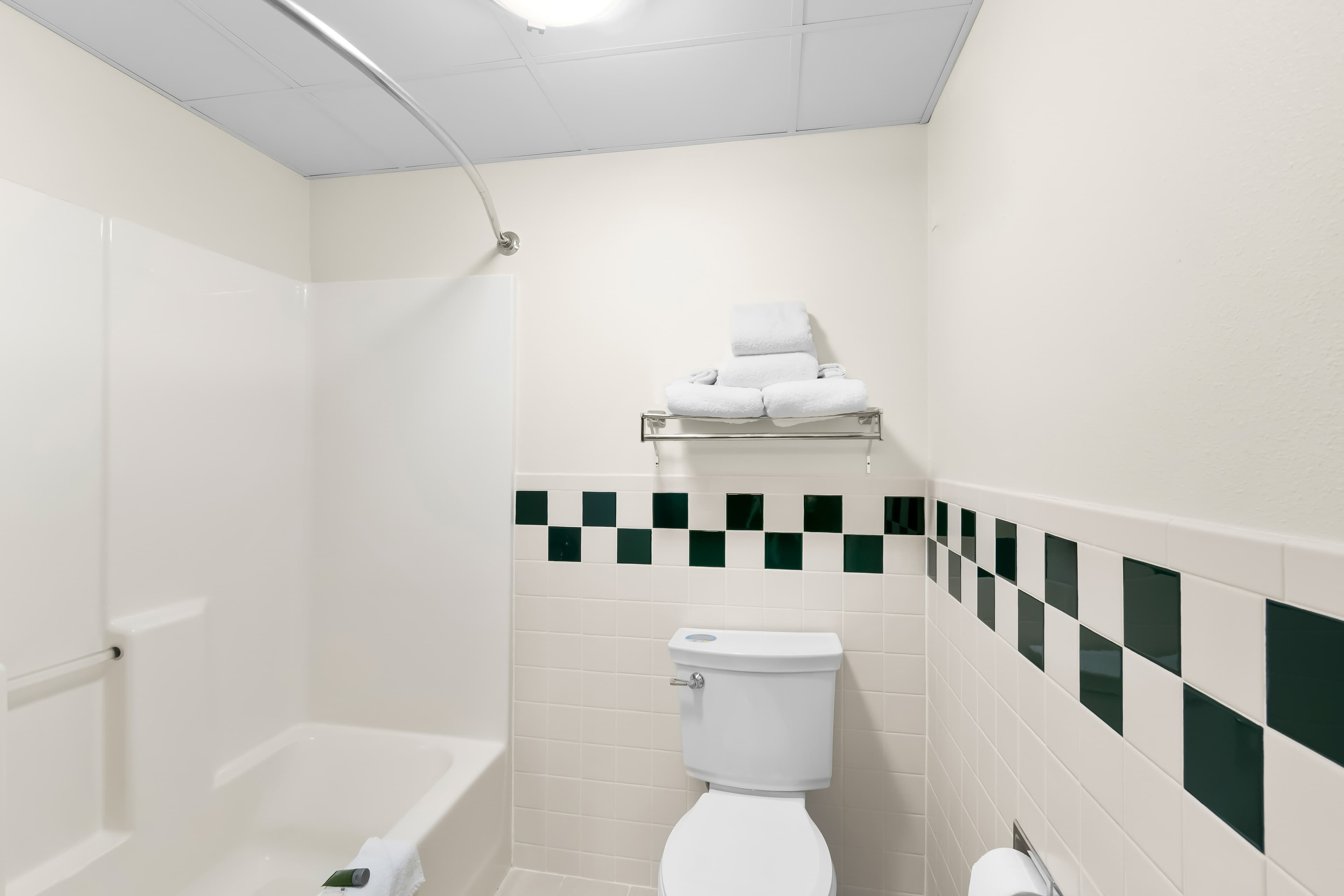 Quality Inn Ladysmith — 5