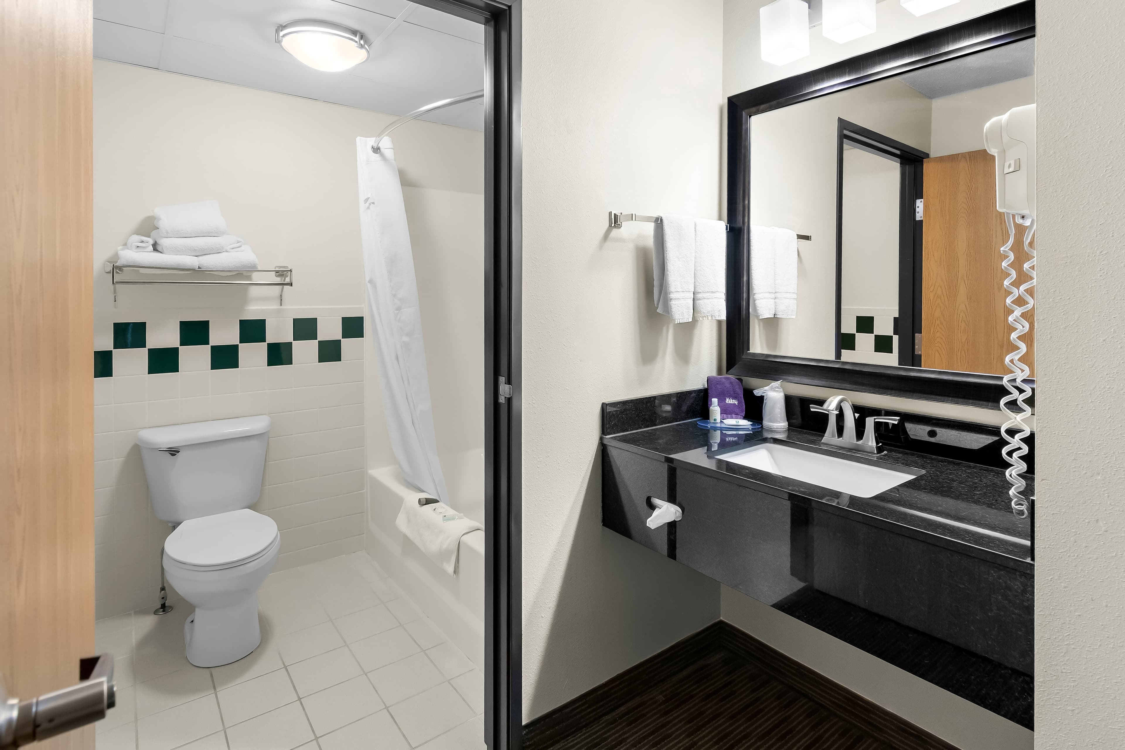 Quality Inn Ladysmith — 10