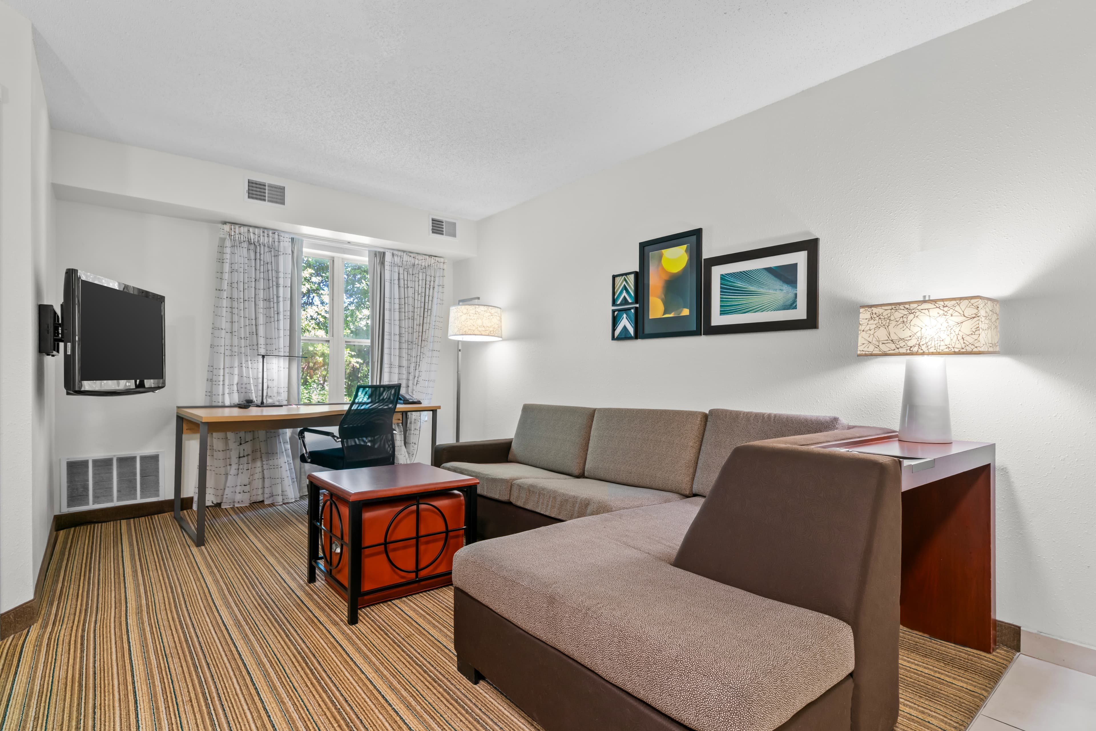 MainStay Suites Appleton Airport - Fox River Mall Area — 3
