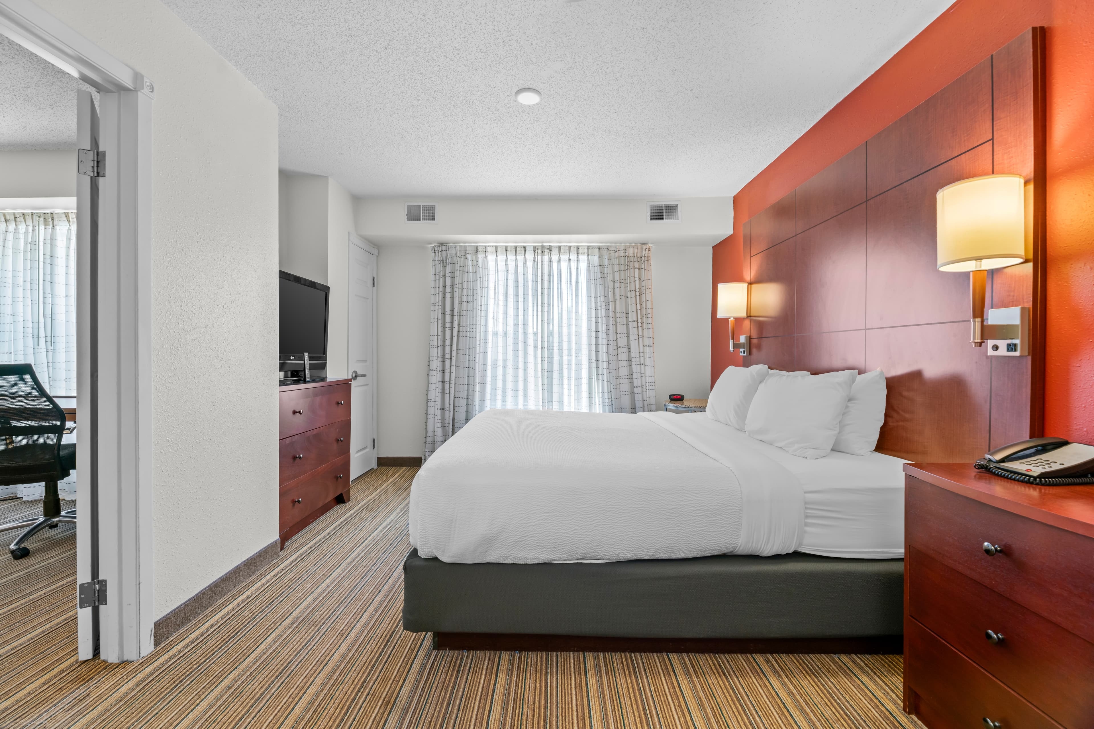 MainStay Suites Appleton Airport - Fox River Mall Area — 6