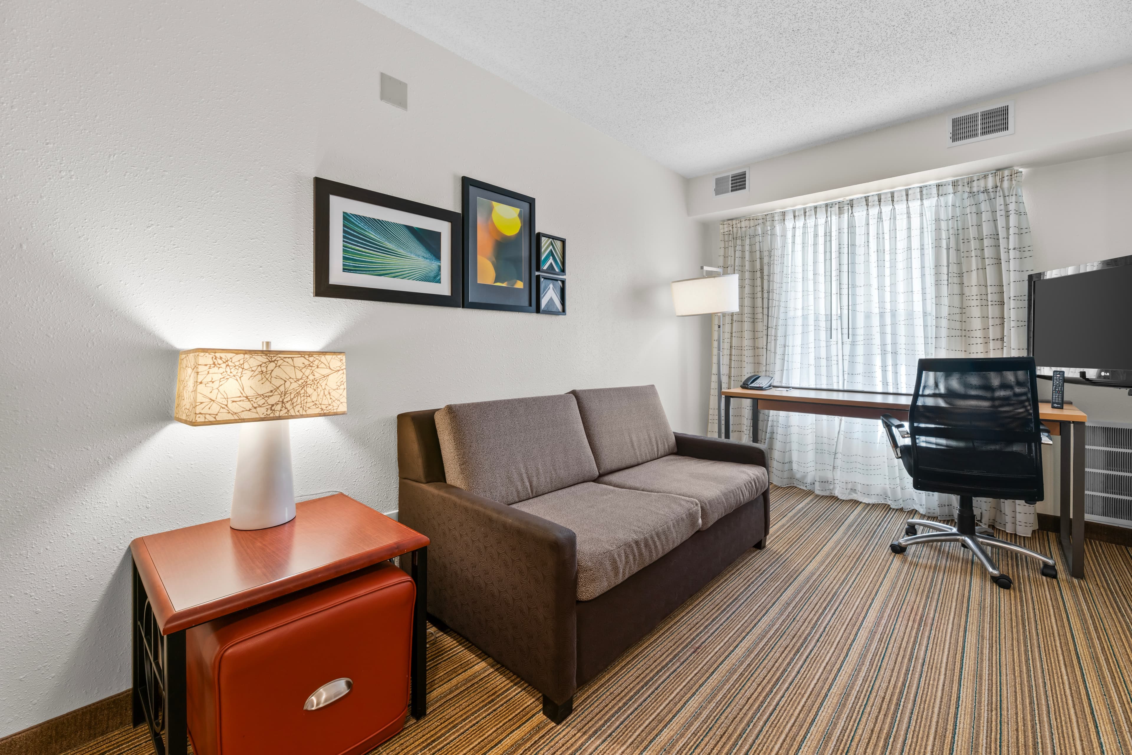 MainStay Suites Appleton Airport - Fox River Mall Area — 7
