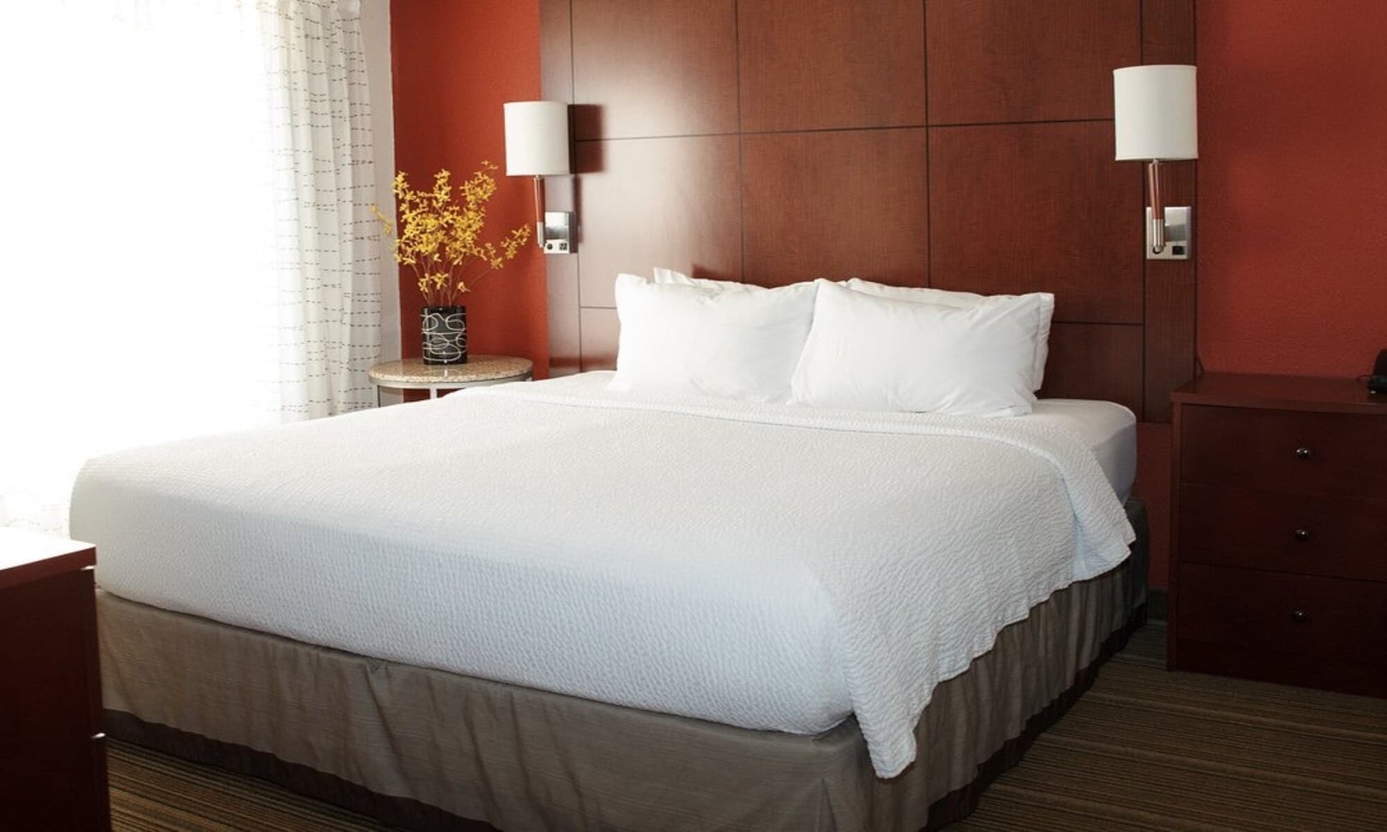 MainStay Suites Appleton Airport - Fox River Mall Area - Image 2
