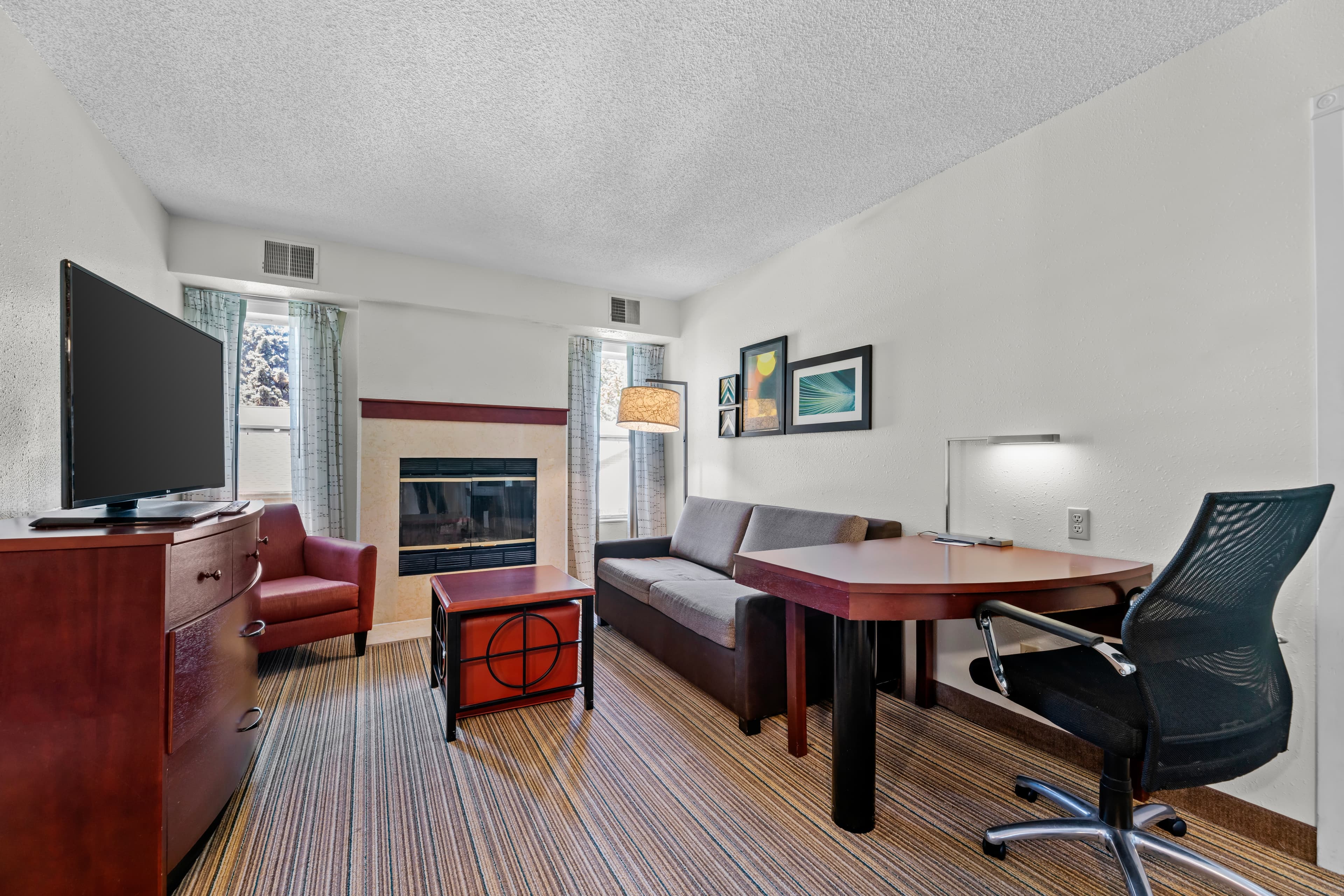 MainStay Suites Appleton Airport - Fox River Mall Area — 12