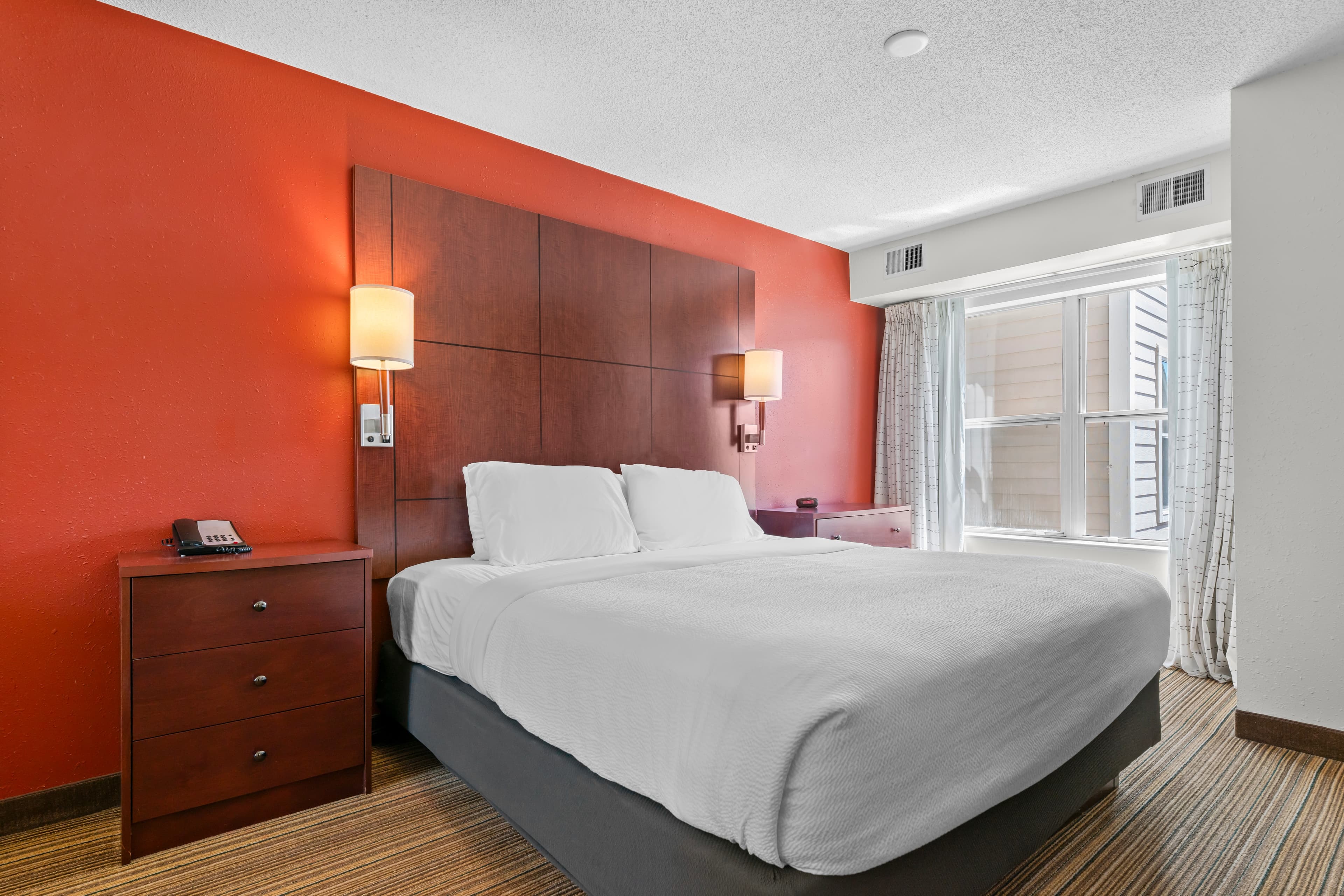 MainStay Suites Appleton Airport - Fox River Mall Area — 22