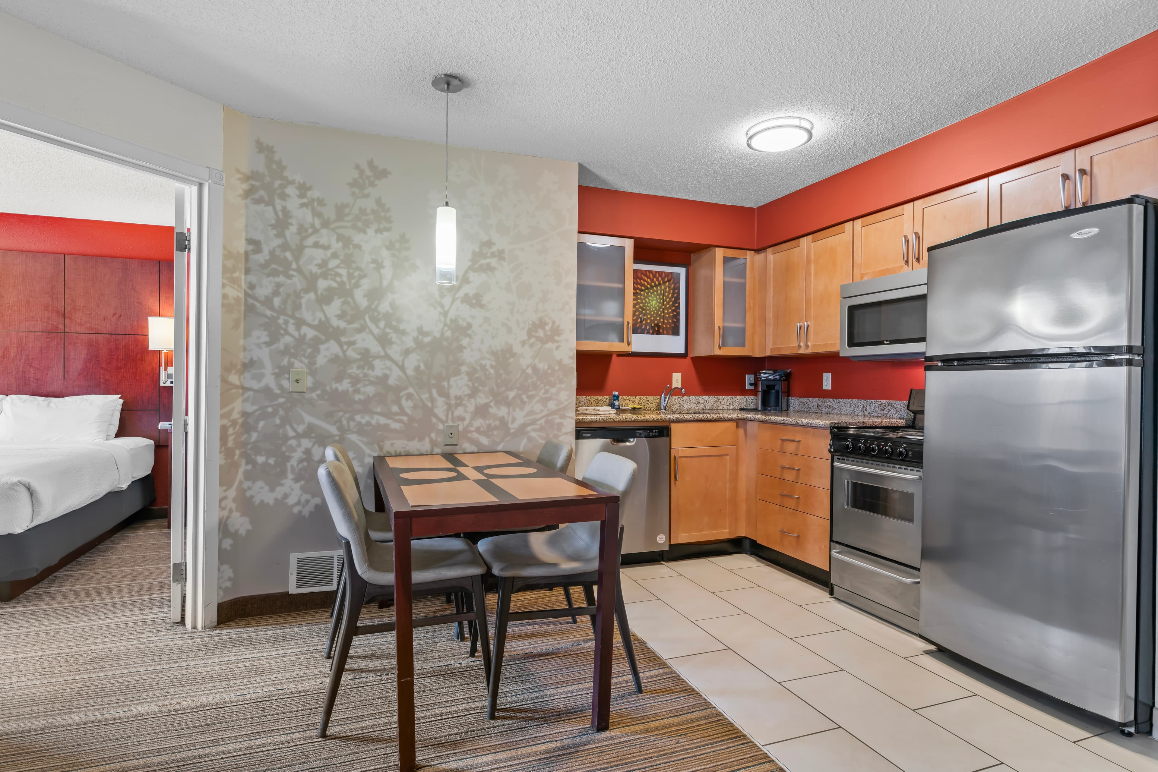MainStay Suites Appleton Airport - Fox River Mall Area — 20