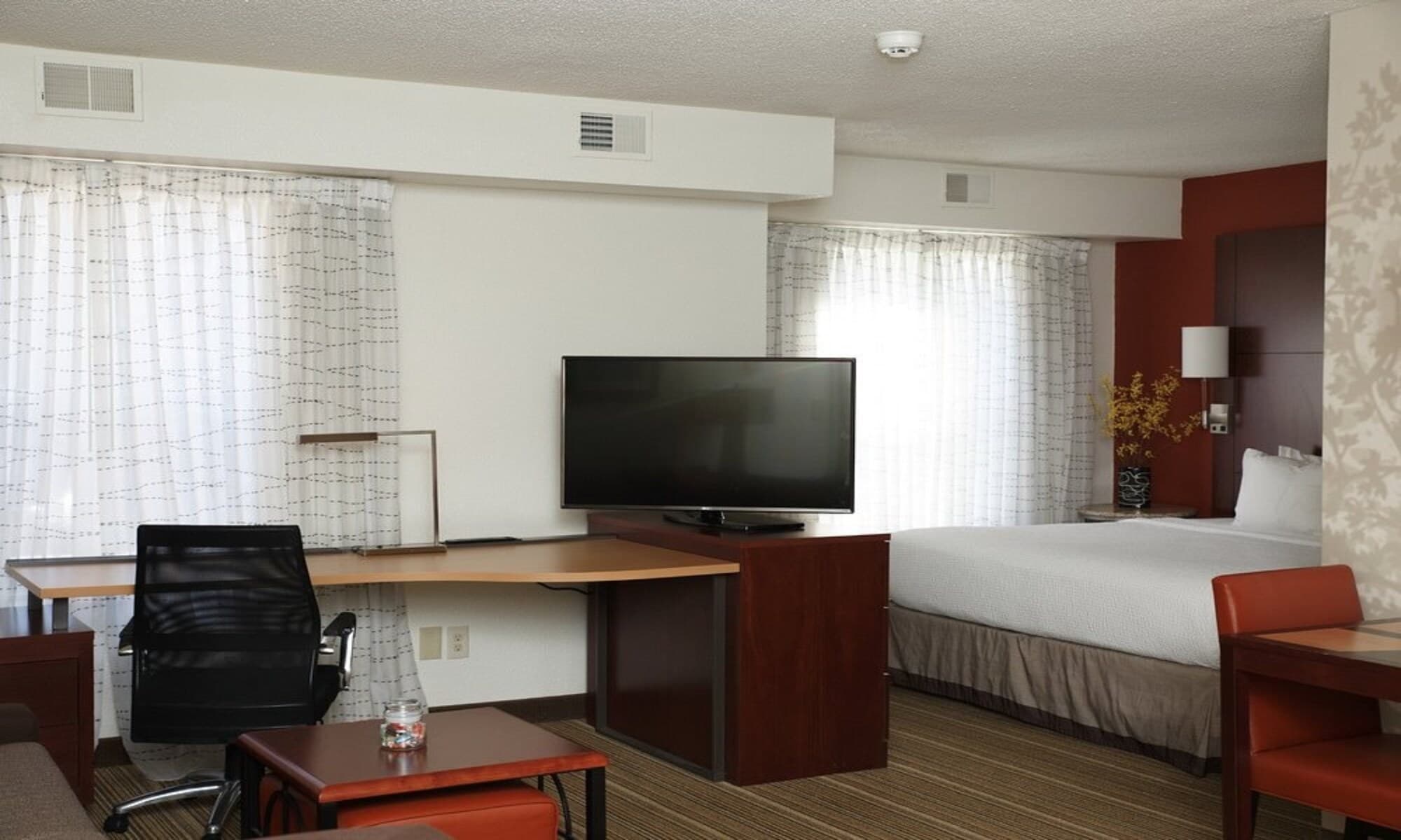 MainStay Suites Appleton Airport - Fox River Mall Area — 6