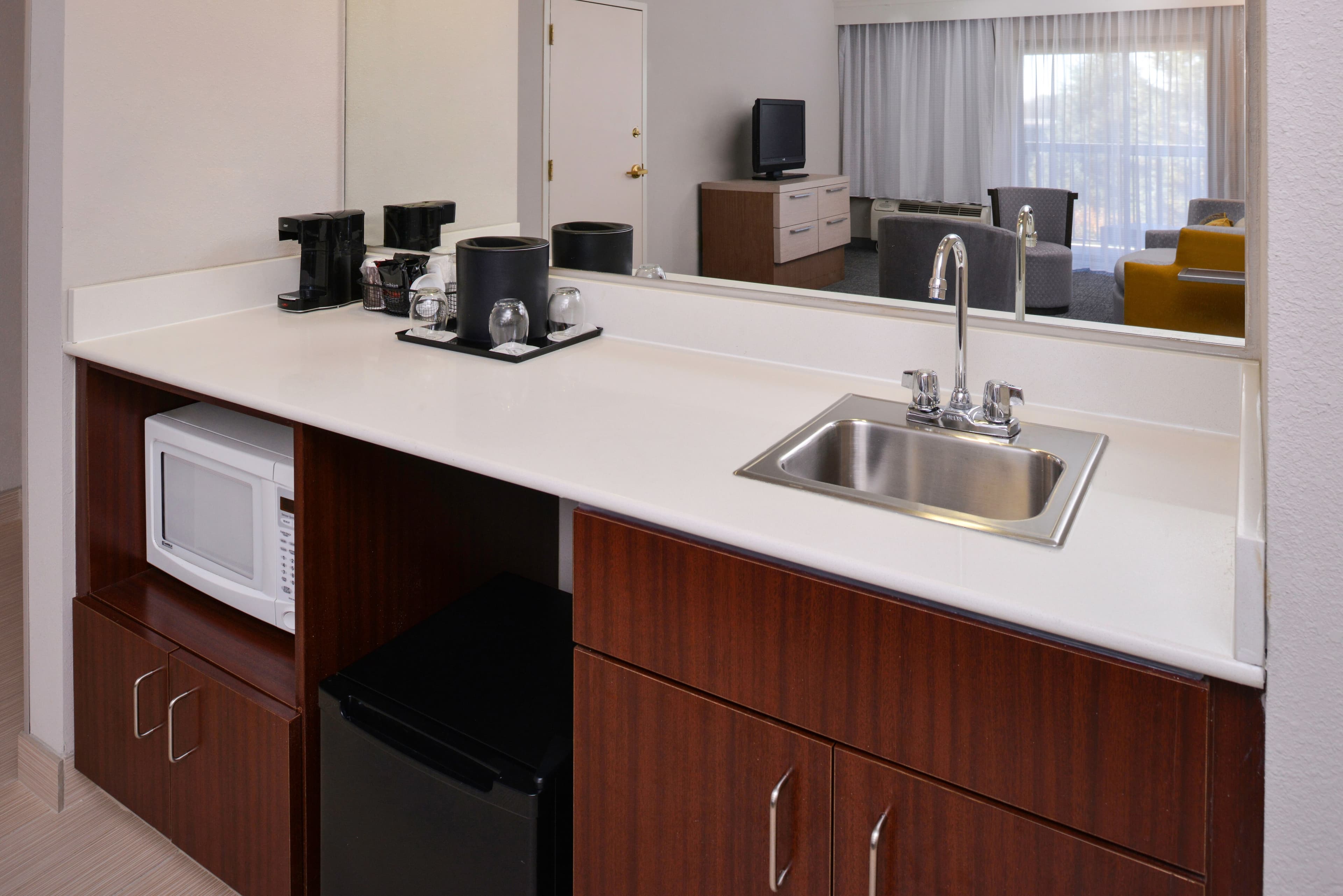 Country Inn & Suites by Radisson, Brown Deer - Milwaukee North — 21