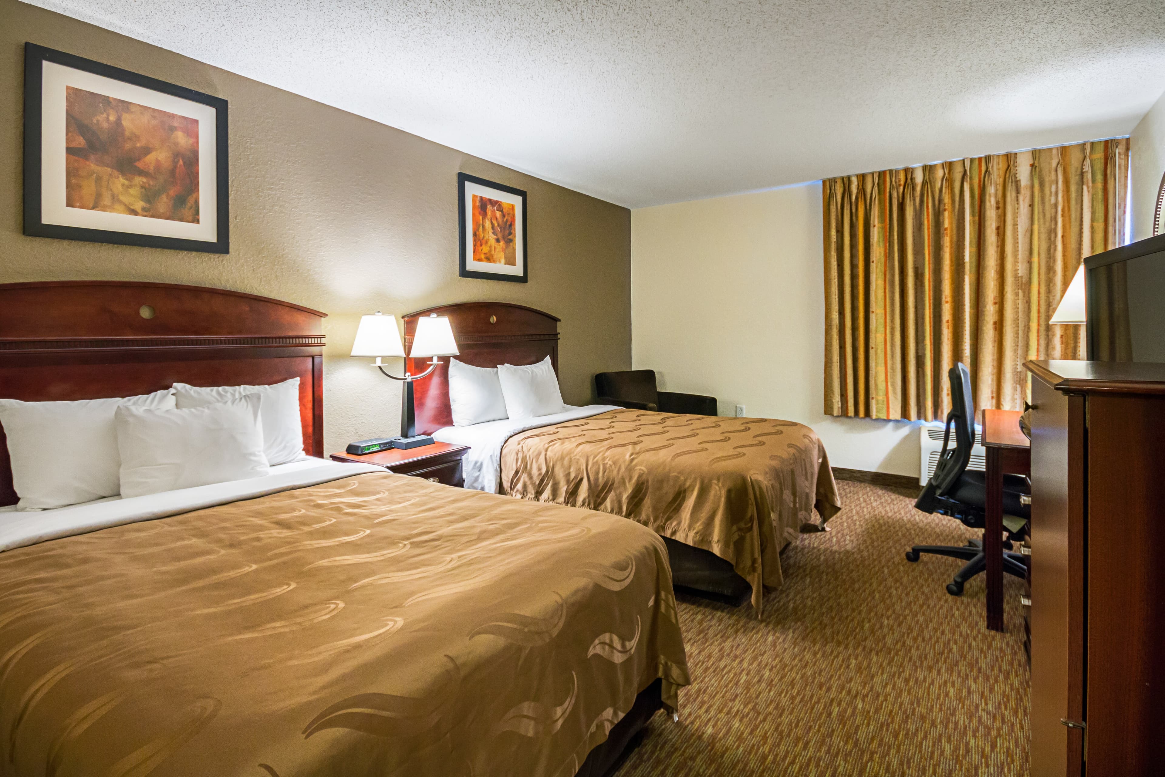 Quality Inn Fairmont — 32