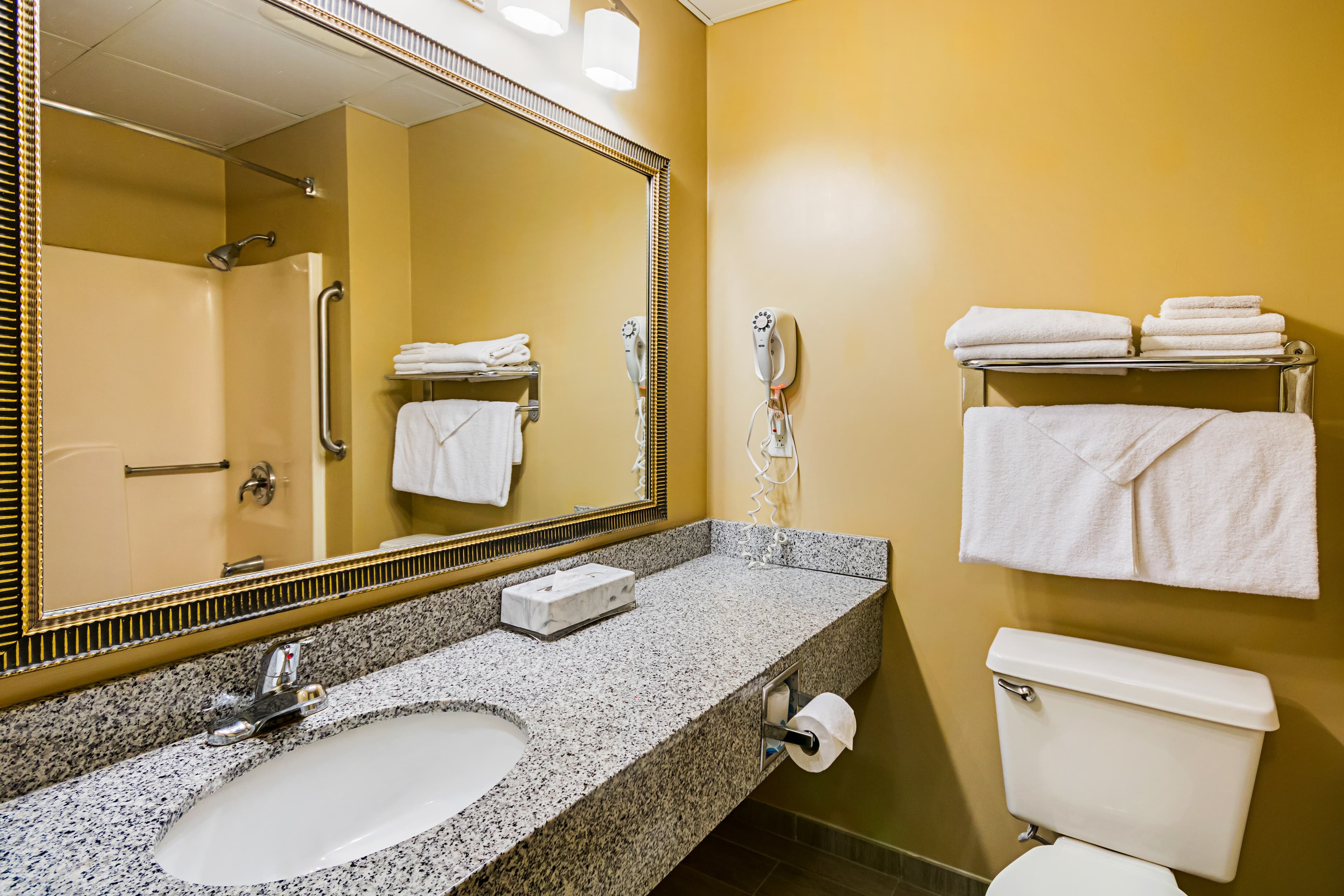 Quality Inn Fairmont — 6
