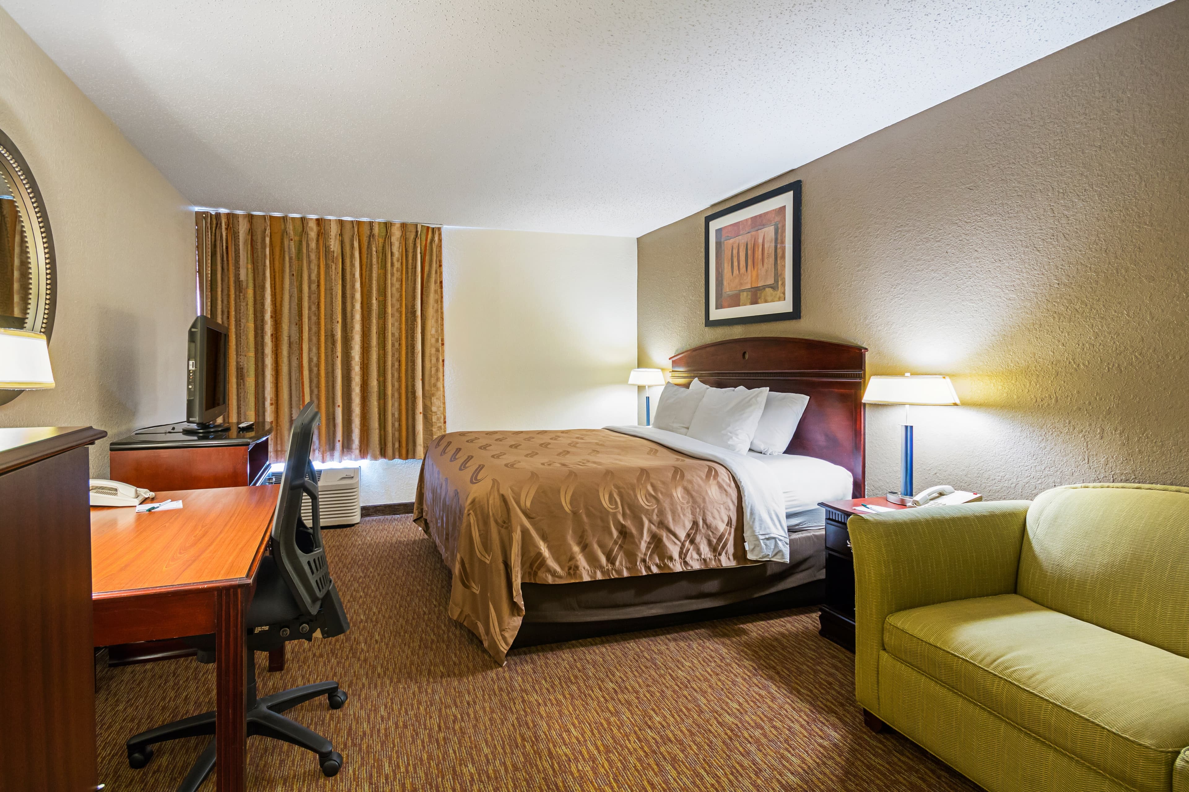 Quality Inn Fairmont — 12