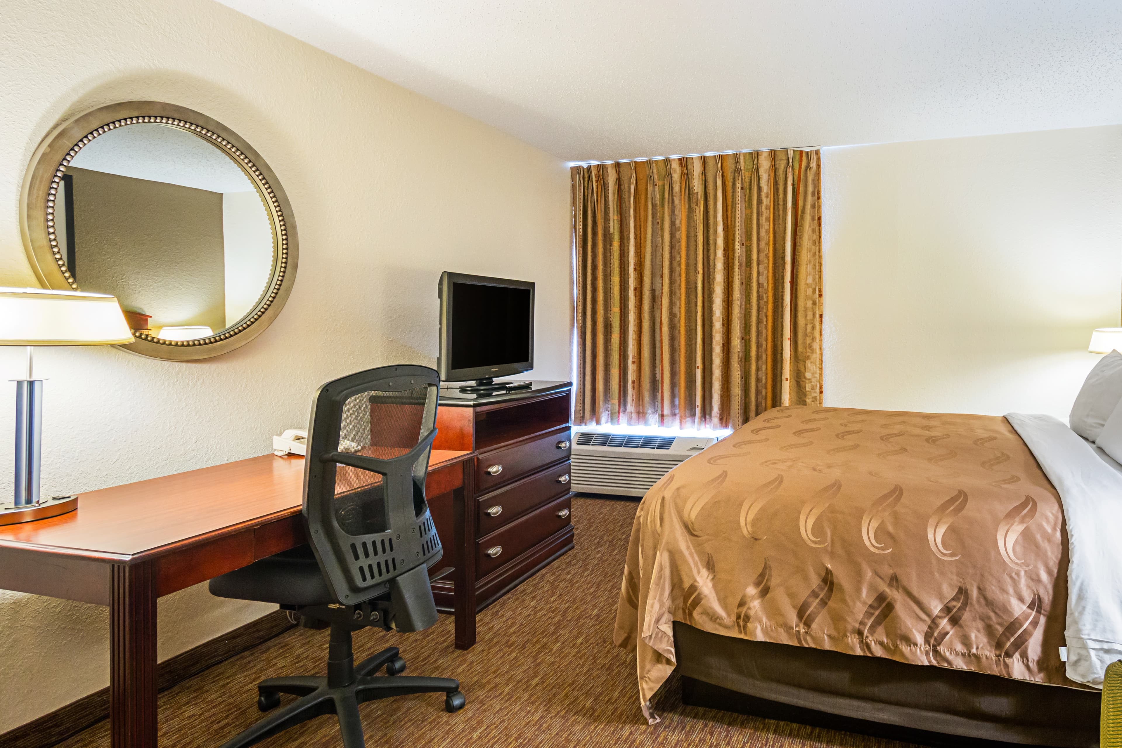 Quality Inn Fairmont — 13