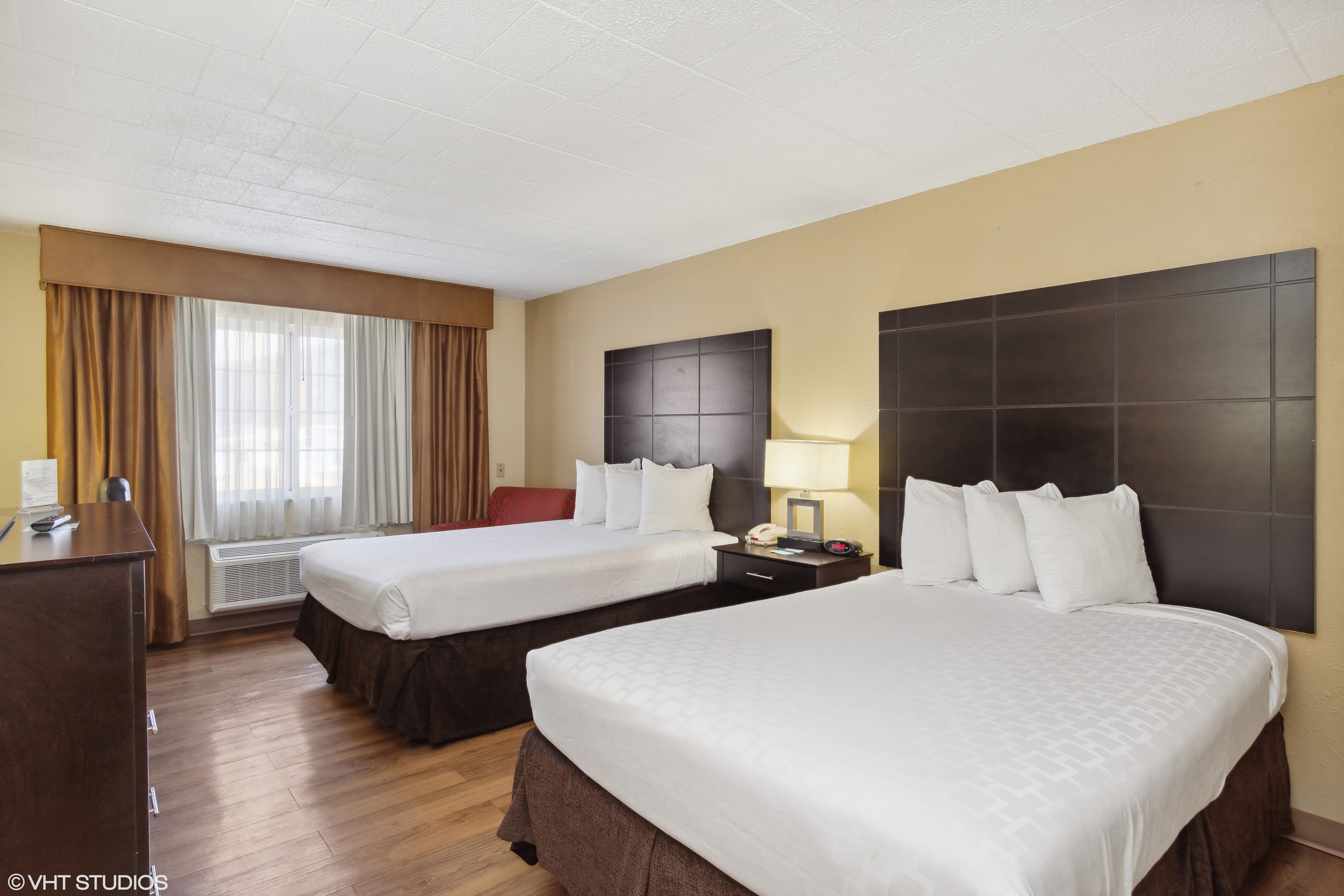 Quality Inn & Suites Morgantown - University Area - Image 2