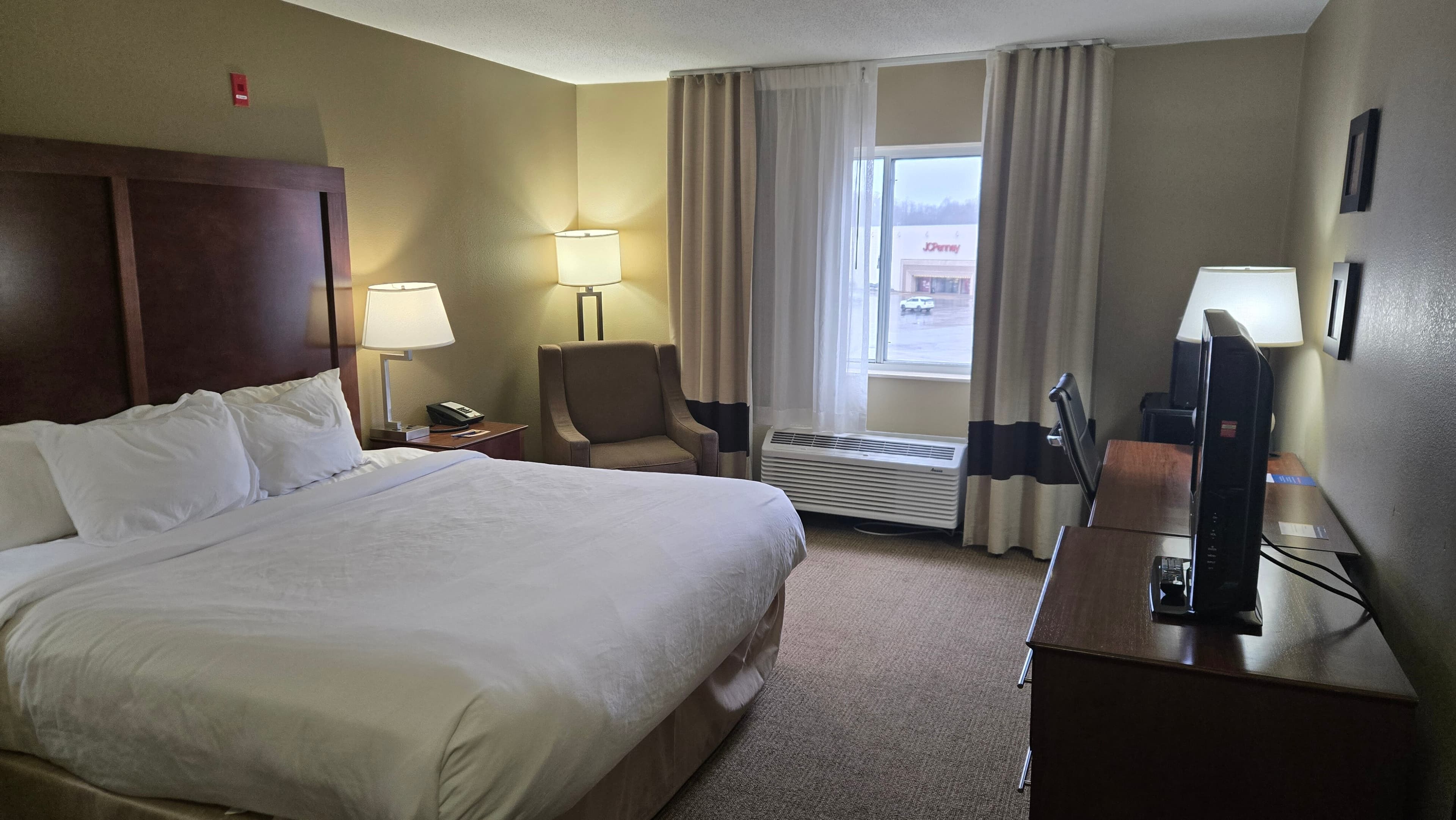 Comfort Inn Barboursville near Huntington Mall area - Image 2