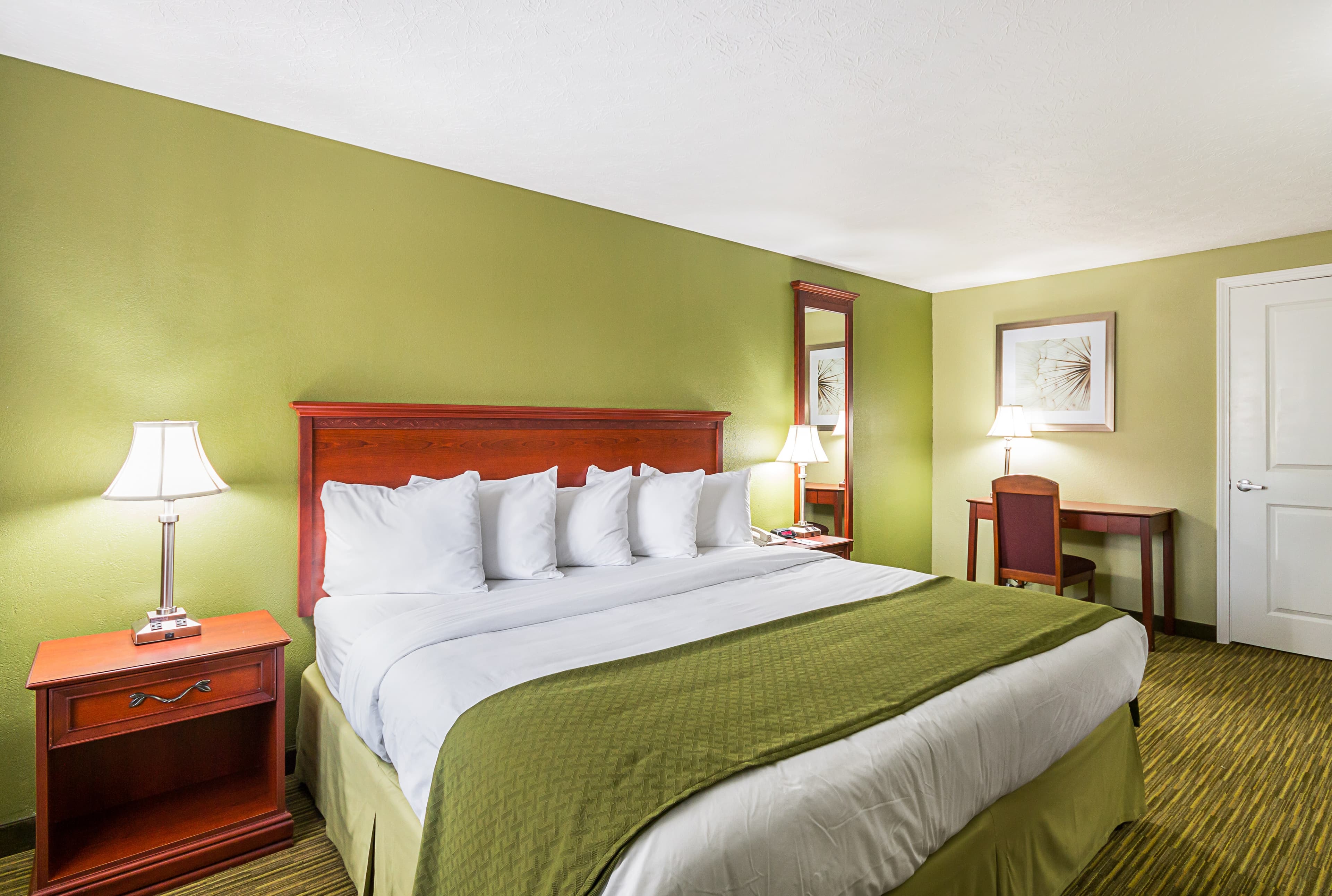 Quality Inn Weston - Image 2
