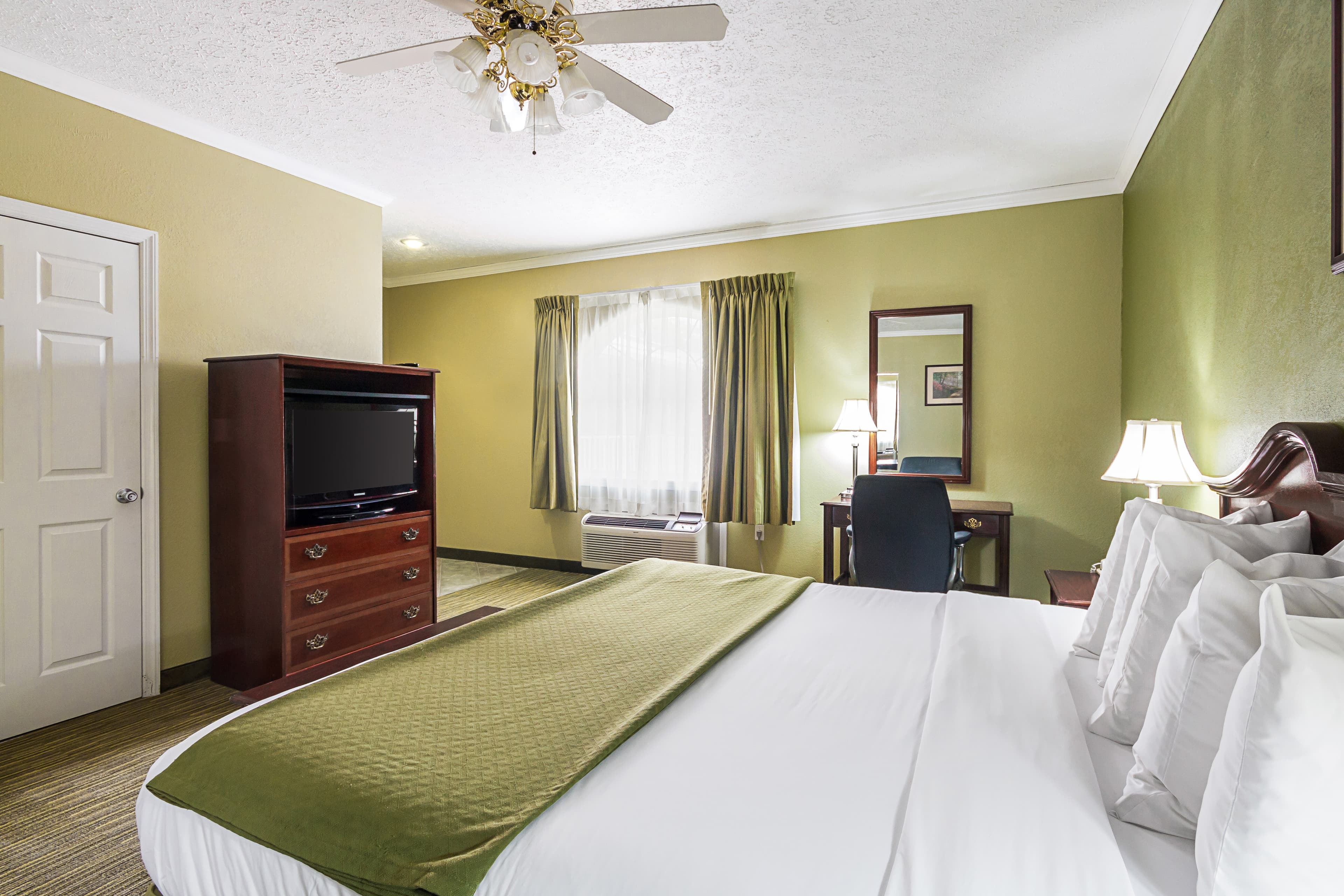 Quality Inn Weston — 8