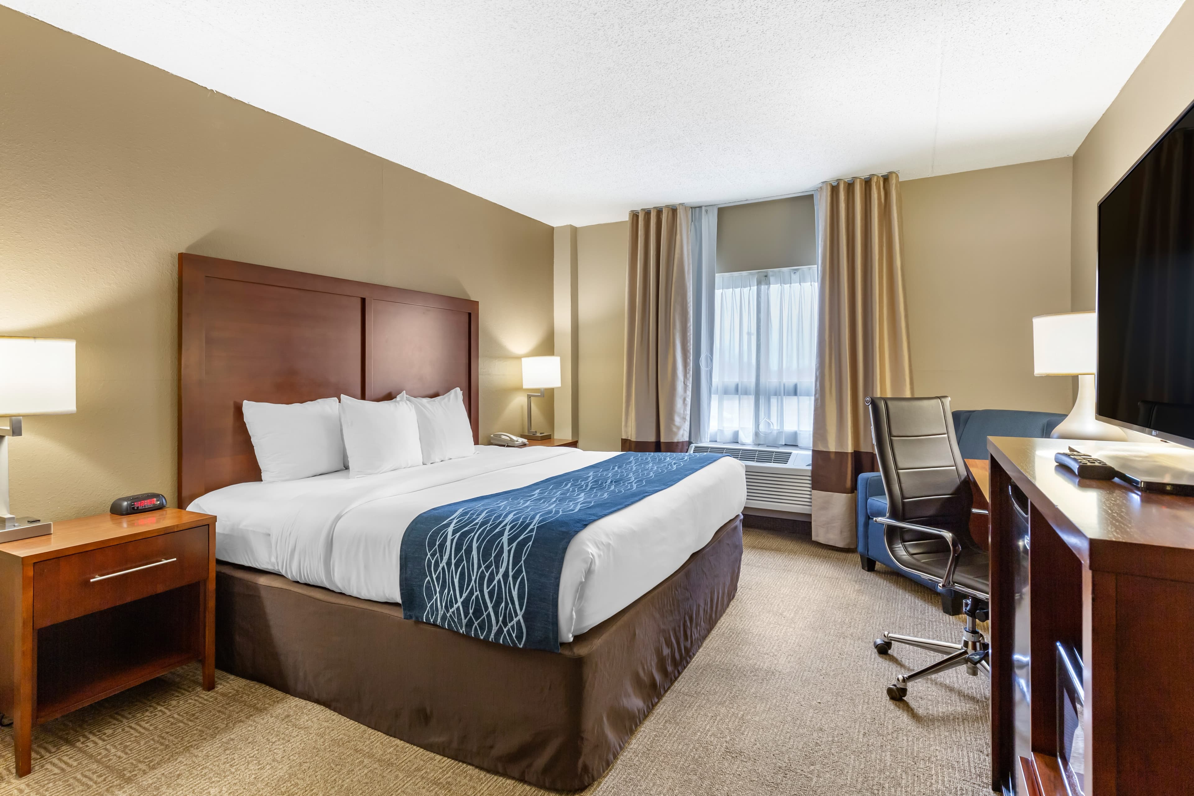 Comfort Inn Aikens Center - Image 2