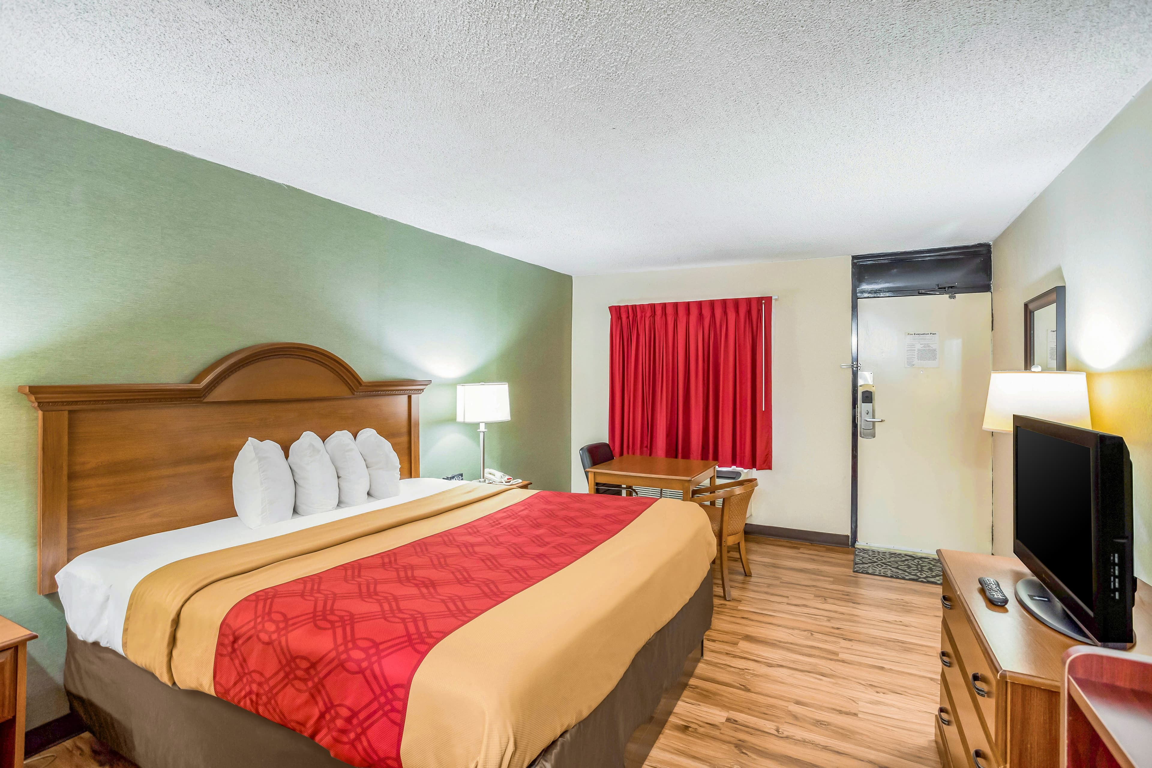 Econo Lodge Huntington - Barboursville University Area - Image 1