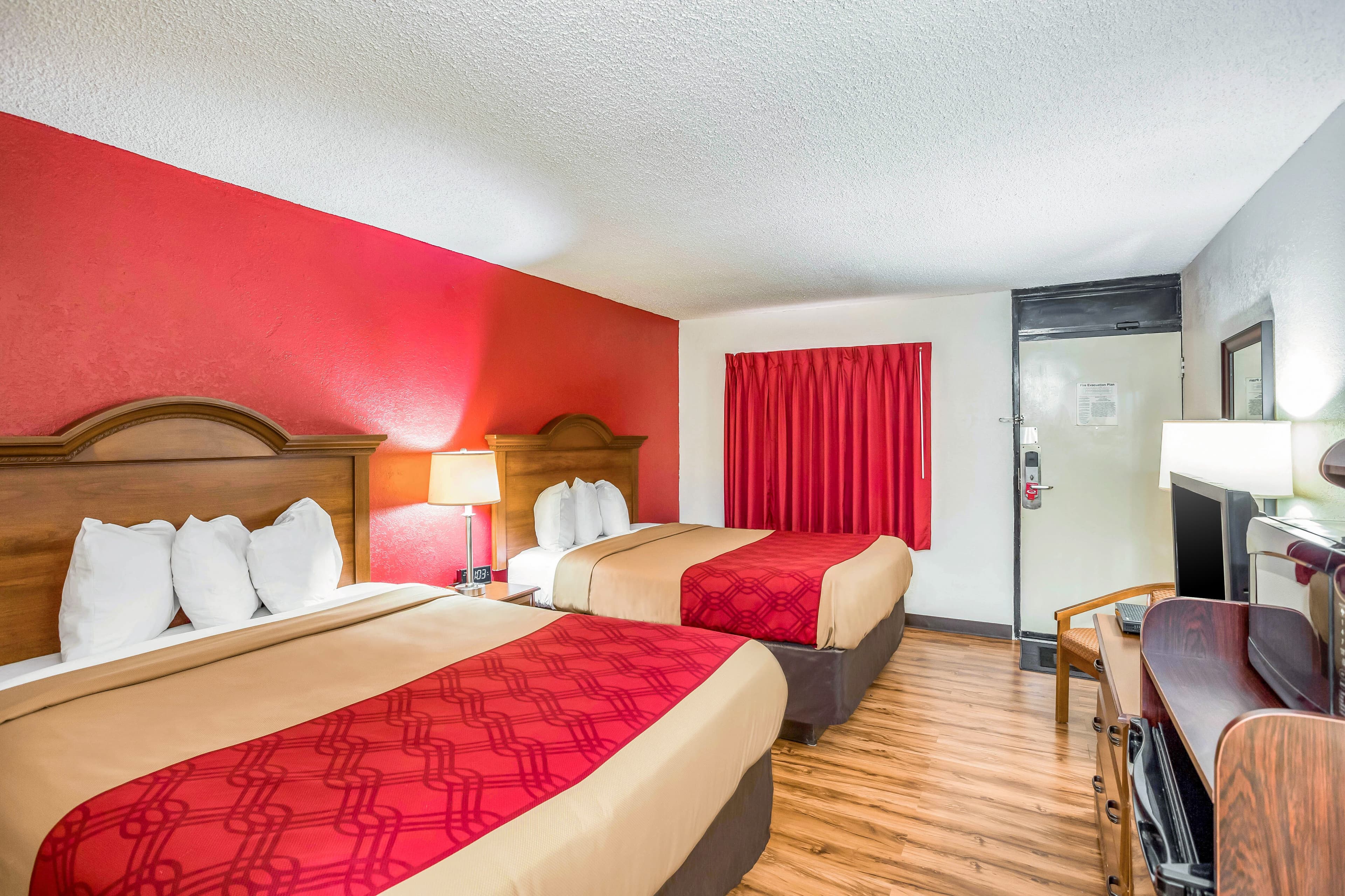 Econo Lodge Huntington - Barboursville University Area — 13