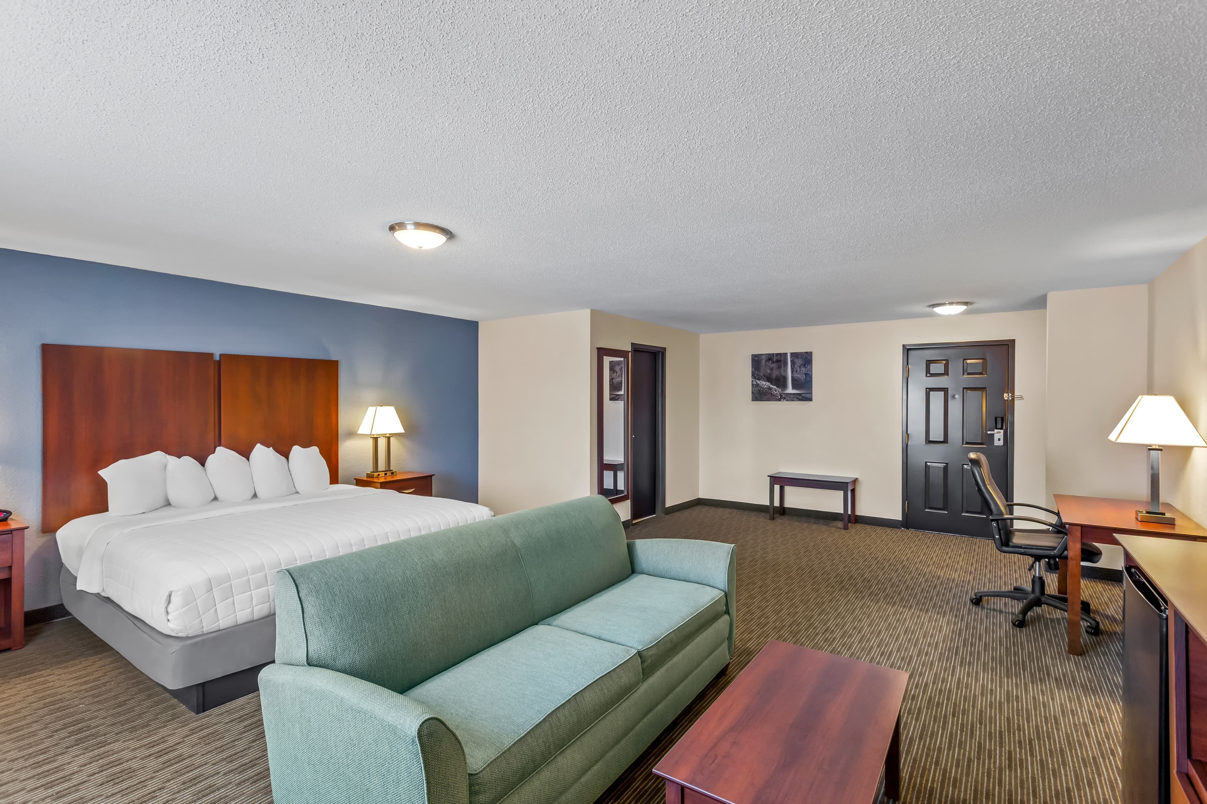Rodeway Inn - Image 3