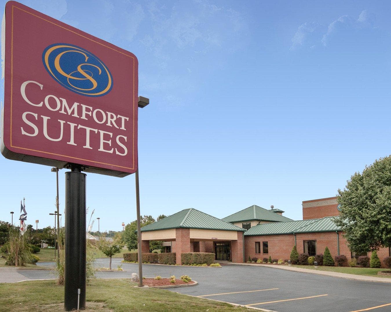 Comfort Suites Parkersburg South - Image 1
