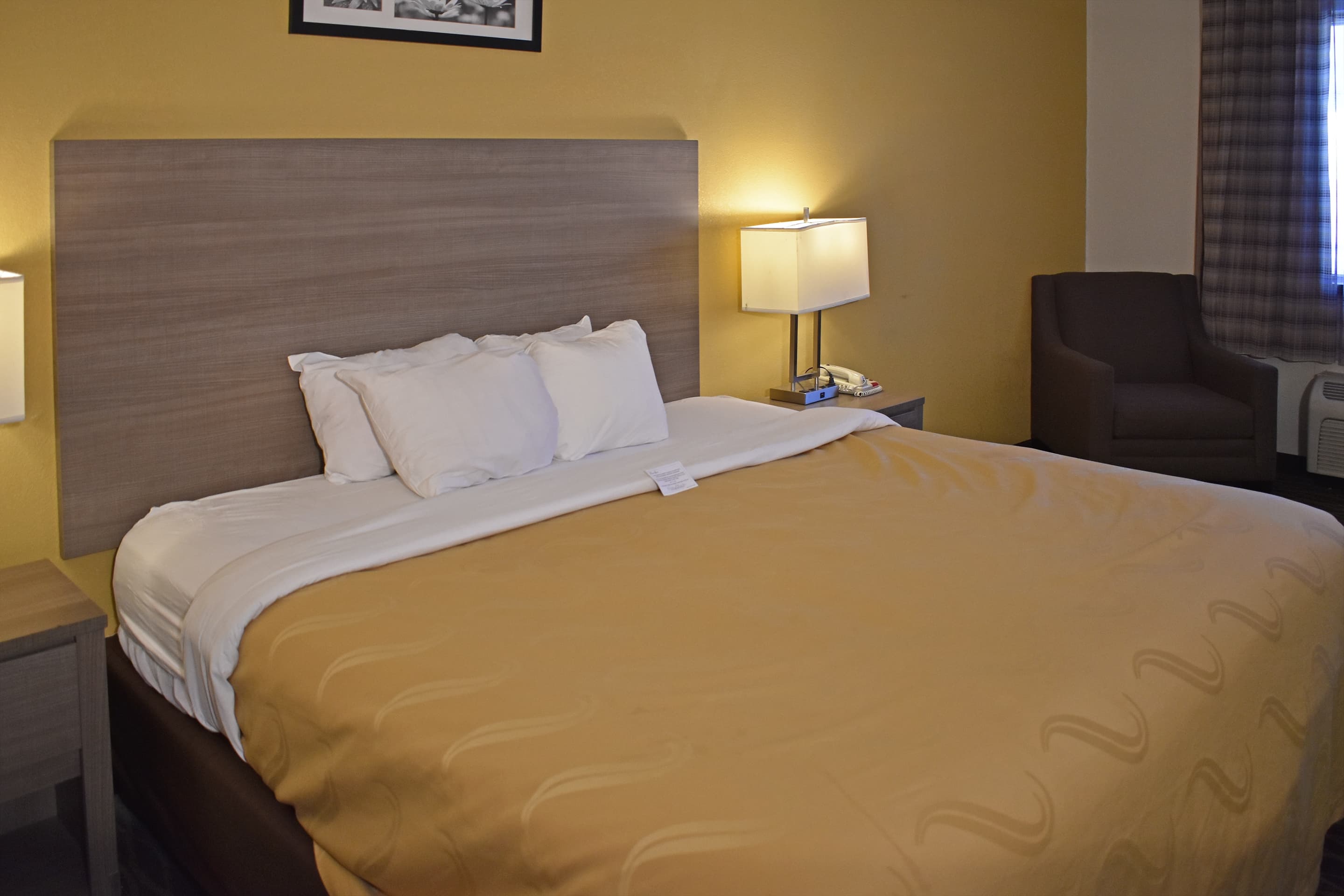 Quality Inn & Suites Kearneysville - Martinsburg — 13