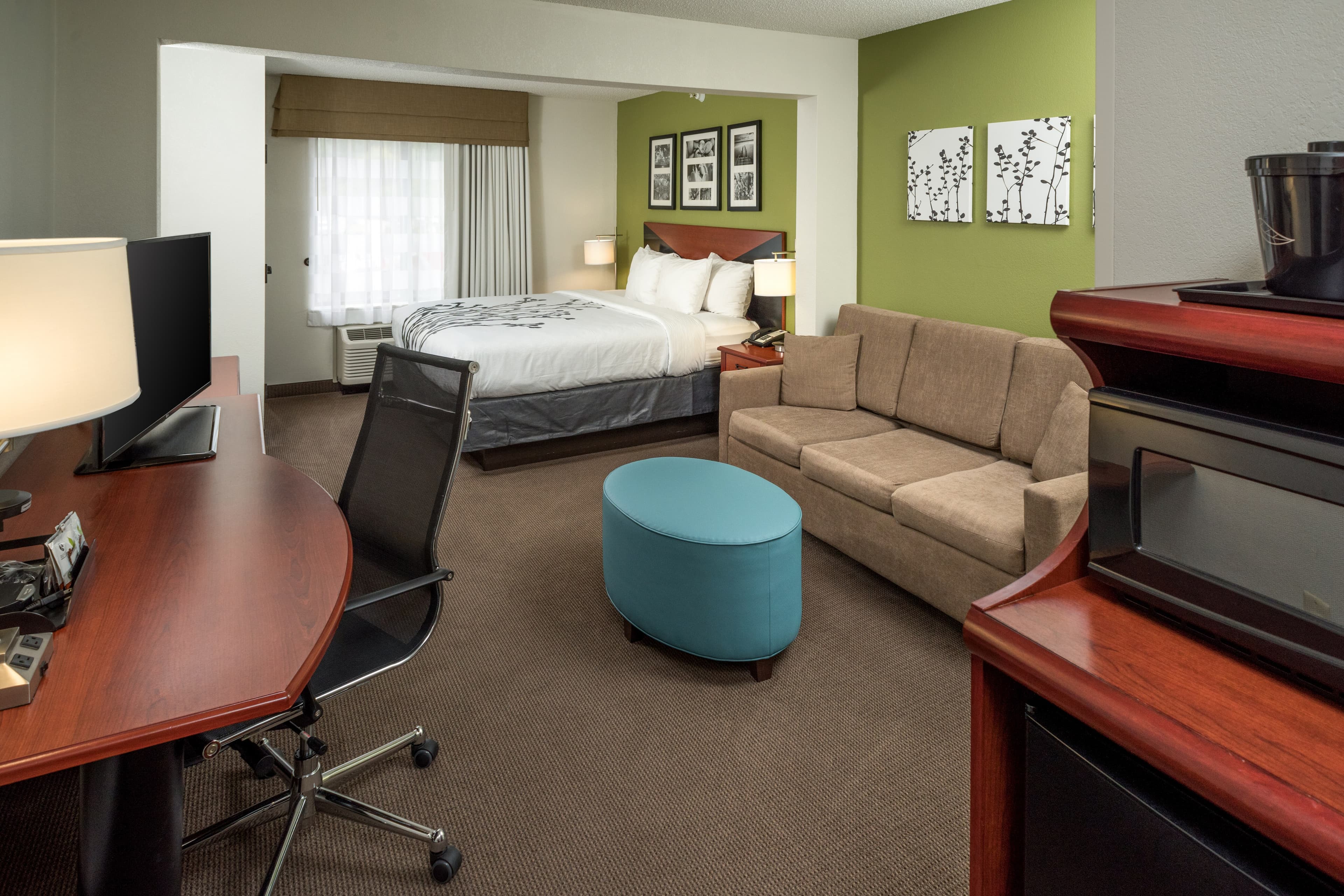 Sleep Inn & Suites Cross Lanes - South Charleston - Image 4