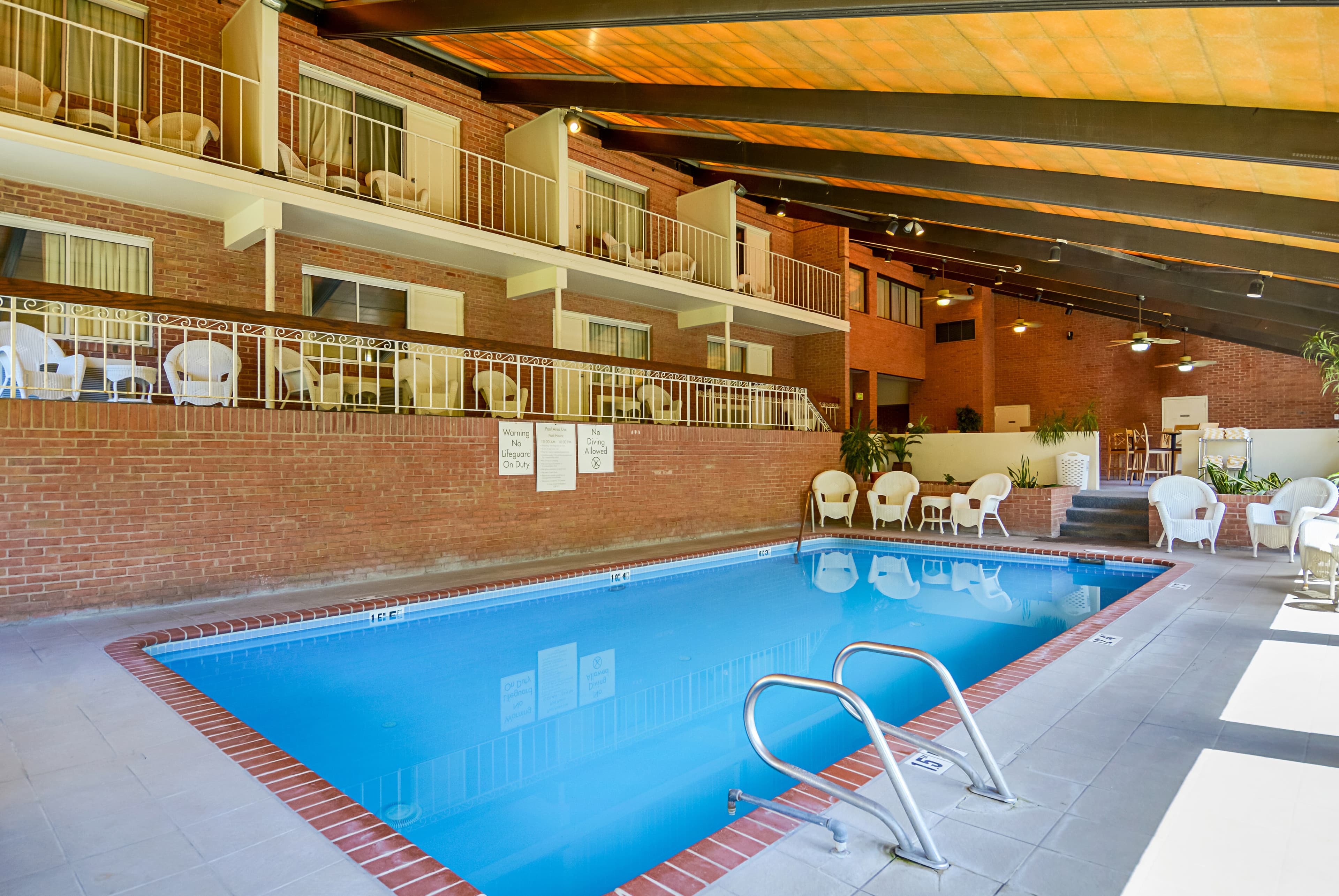 Clarion Inn Harpers Ferry-Charles Town - Image 1