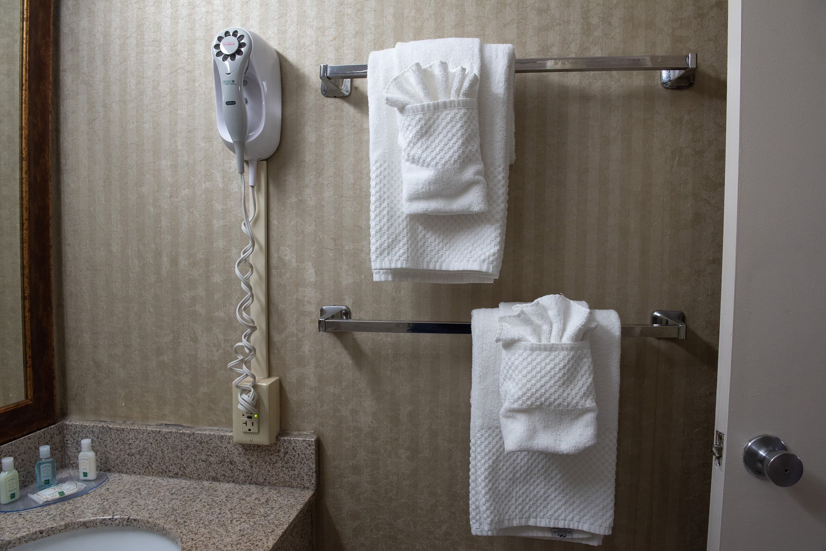 Quality Inn Beckley - Image 3