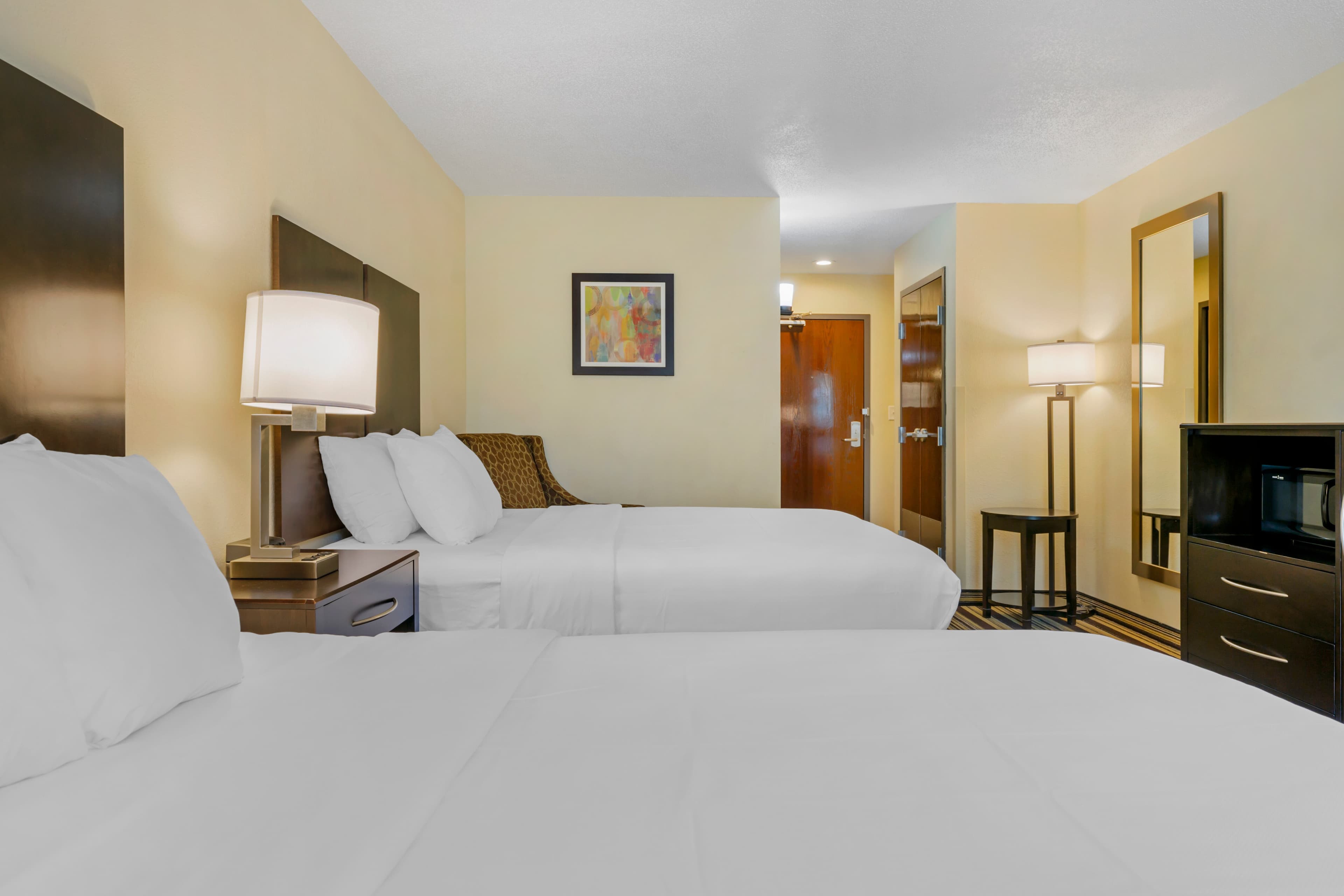 Comfort Inn & Suites Triadelphia - Wheeling — 9