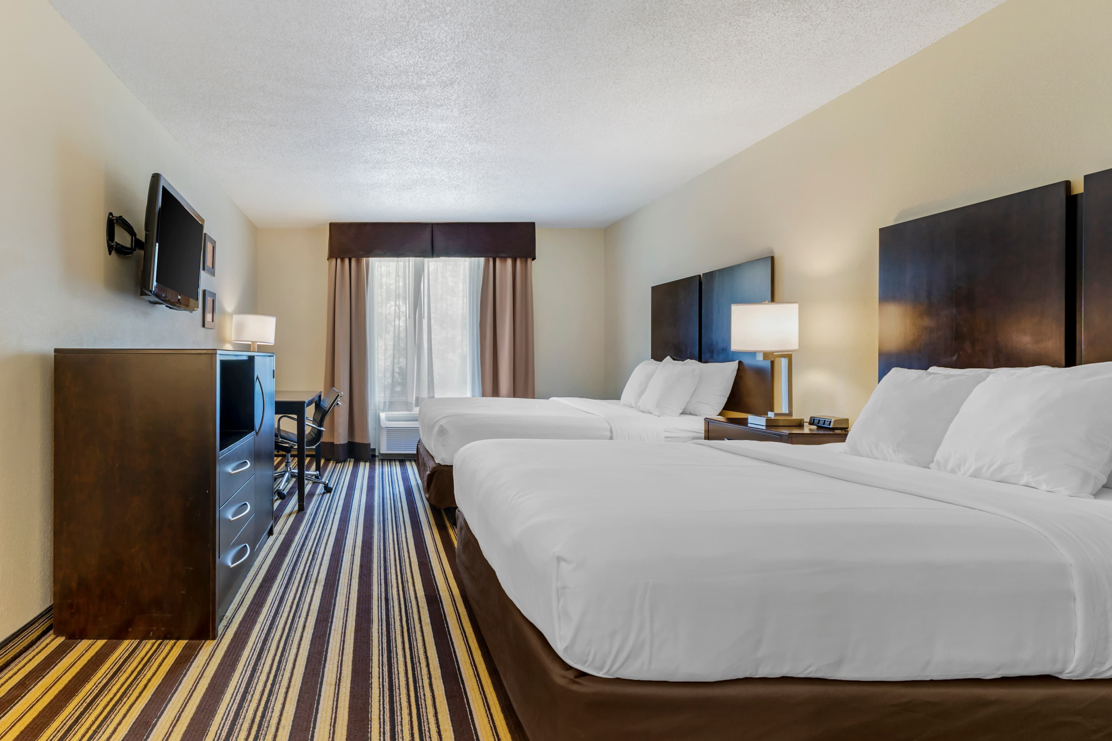 Comfort Inn & Suites Triadelphia - Wheeling — 10