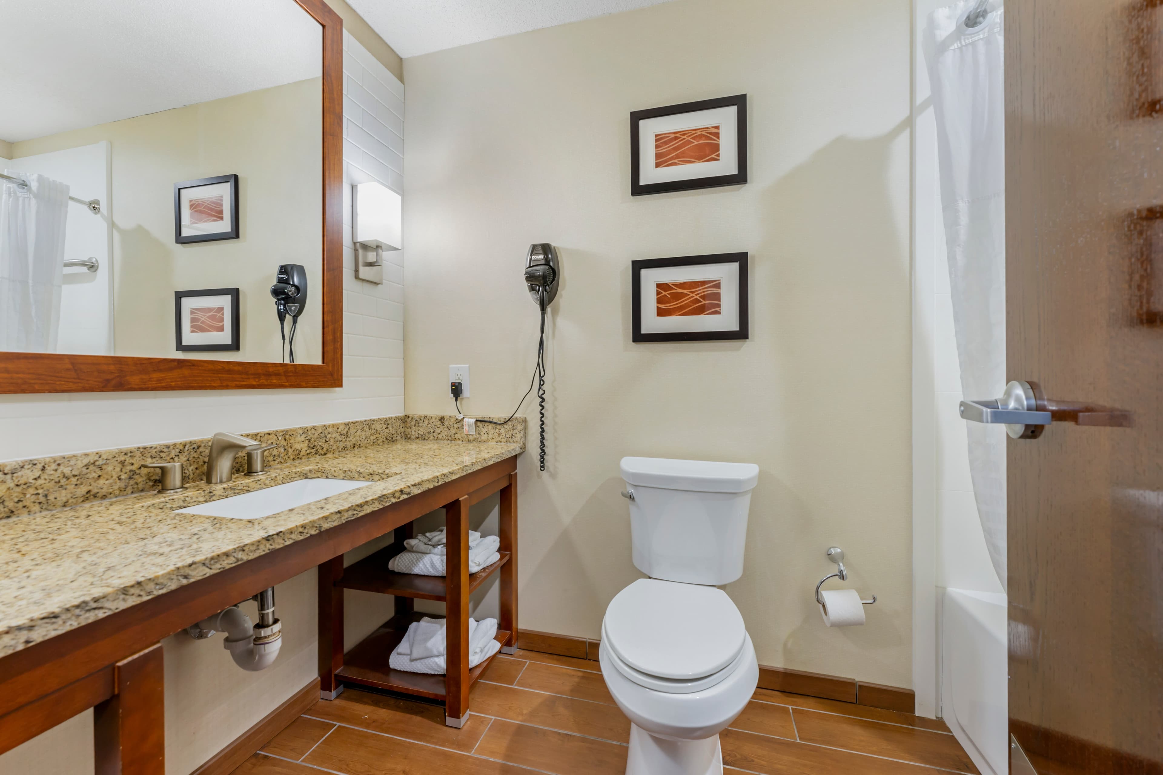 Comfort Inn & Suites Triadelphia - Wheeling — 17