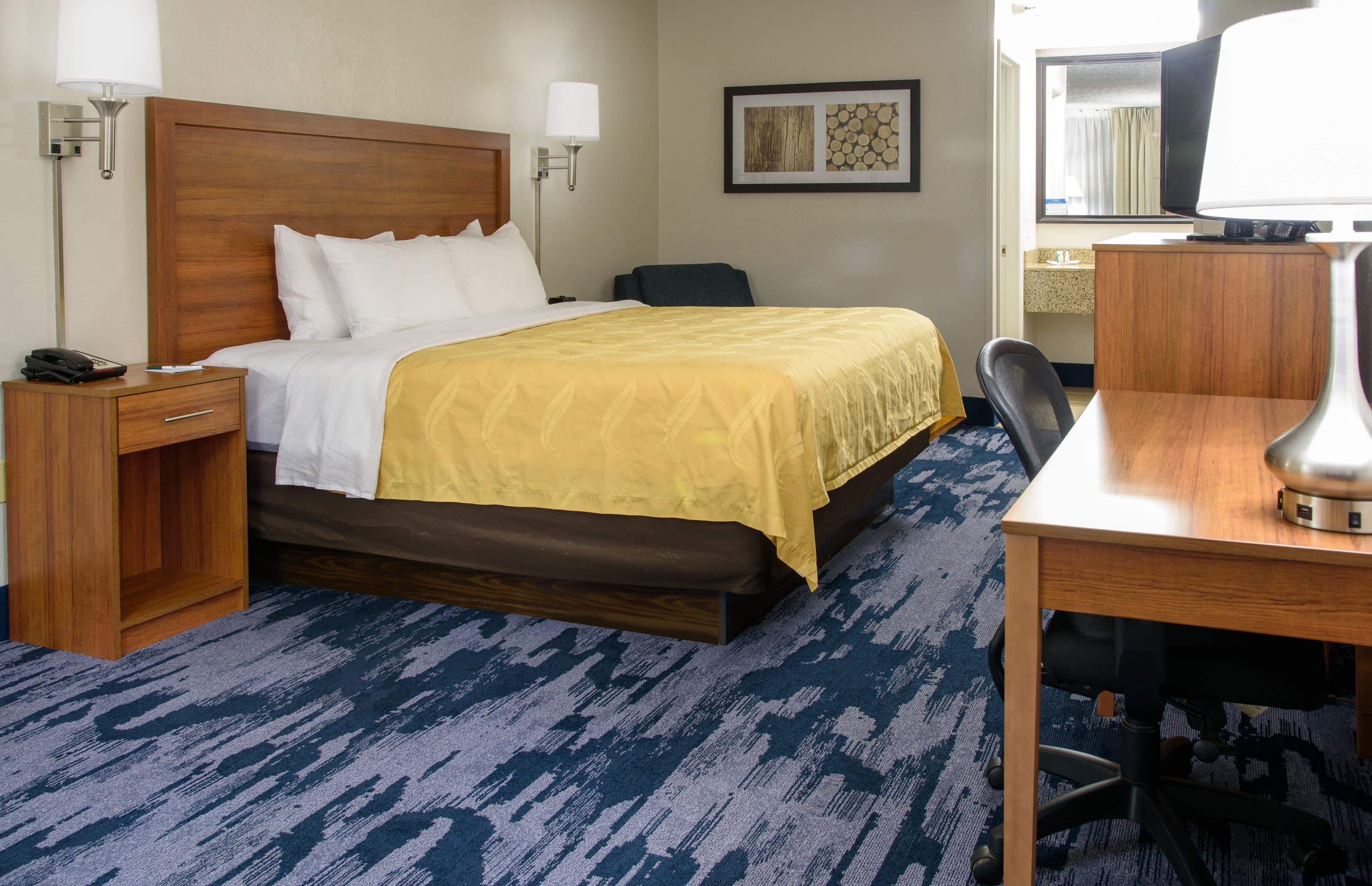 Quality Inn Lewisburg - Image 2