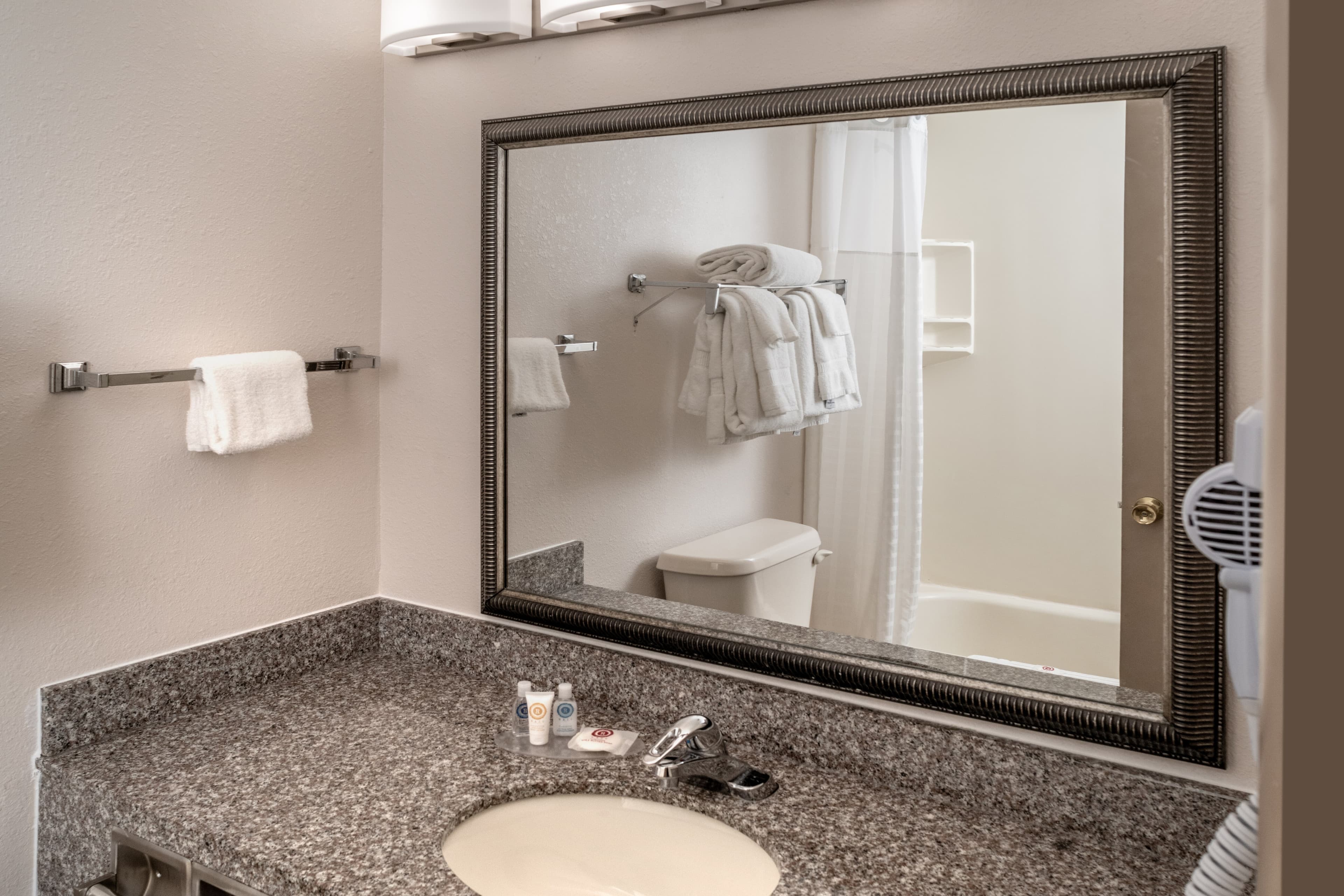 Clarion Pointe Beckley — 12