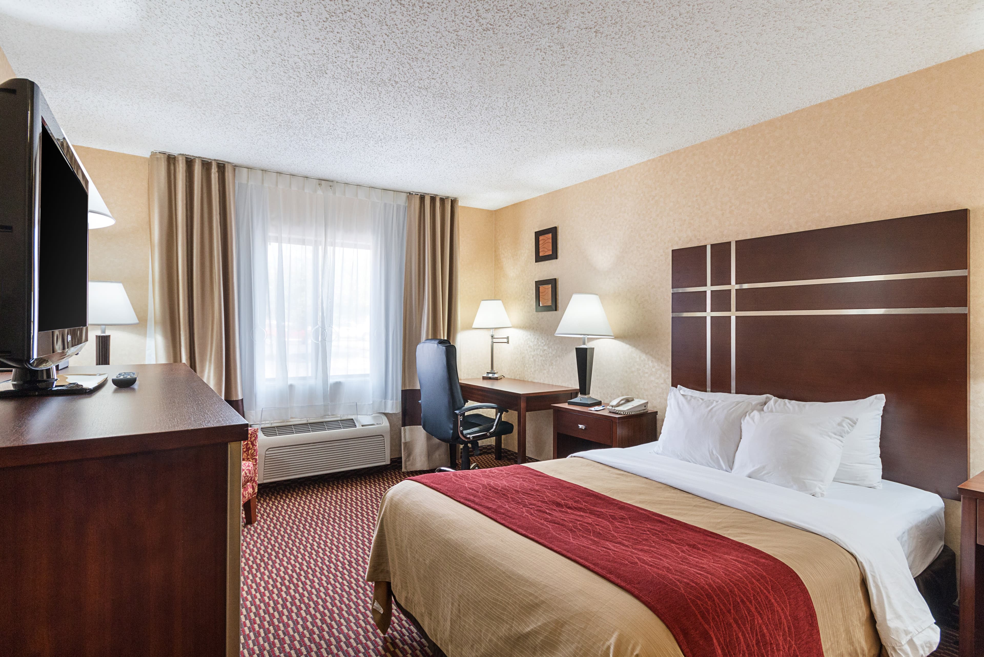 Quality Inn Parkersburg North-Vienna - Image 2