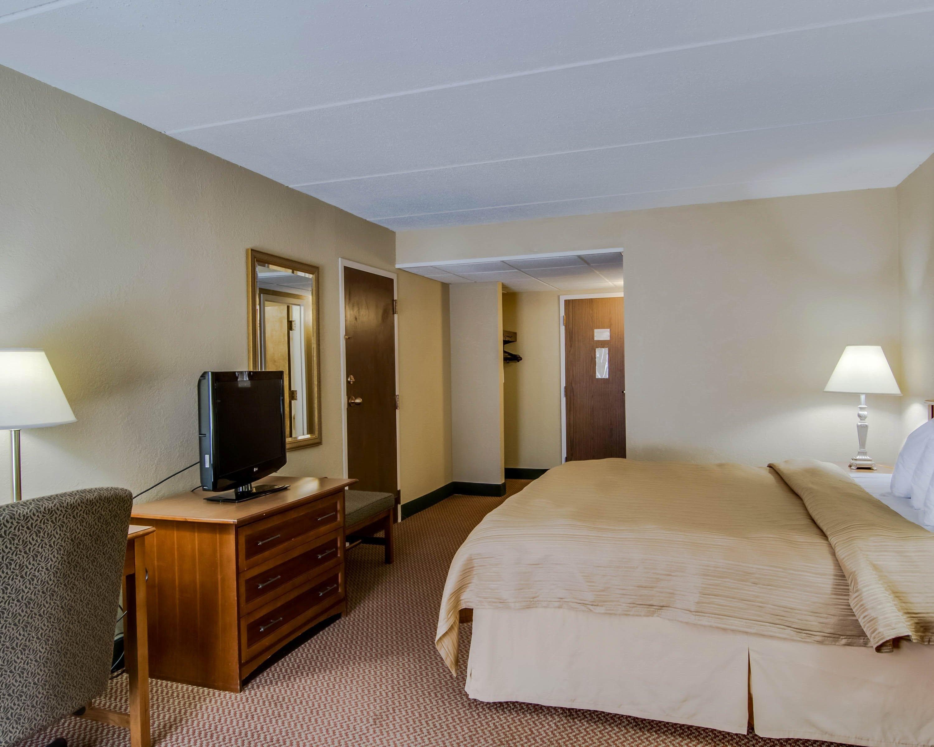 Quality Hotel and Conference Center Bluefield - Image 3