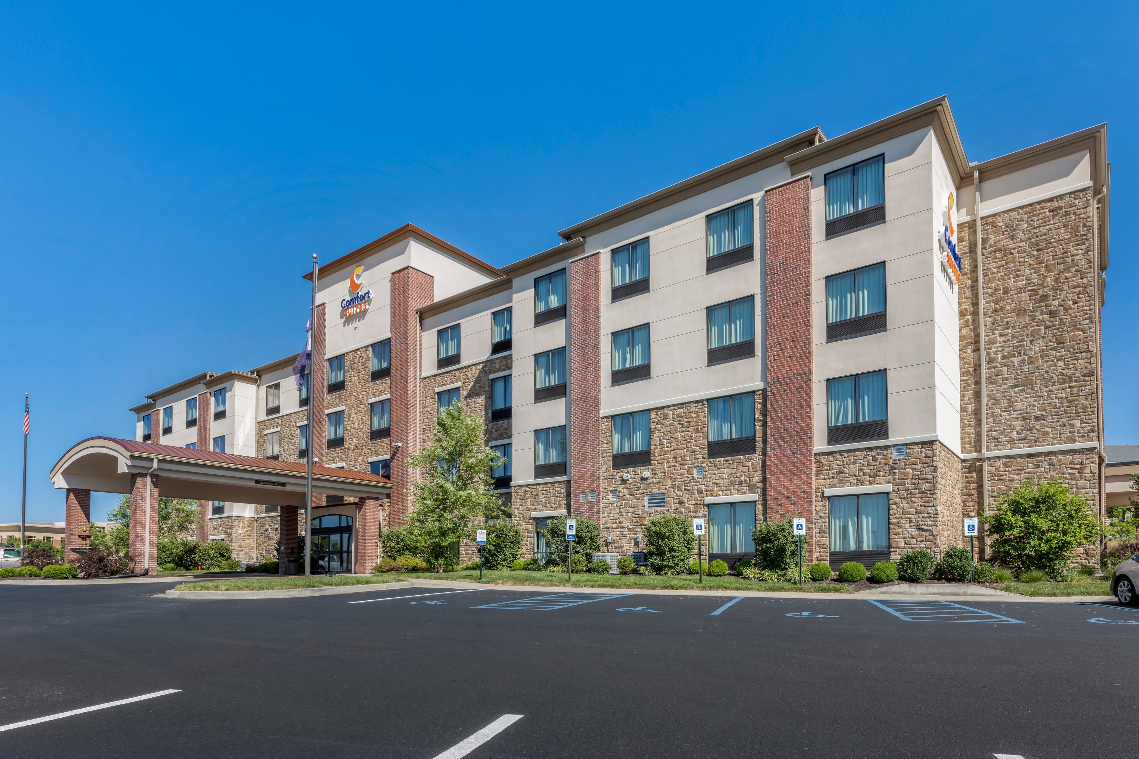Comfort Suites Bridgeport - Clarksburg - Image 1