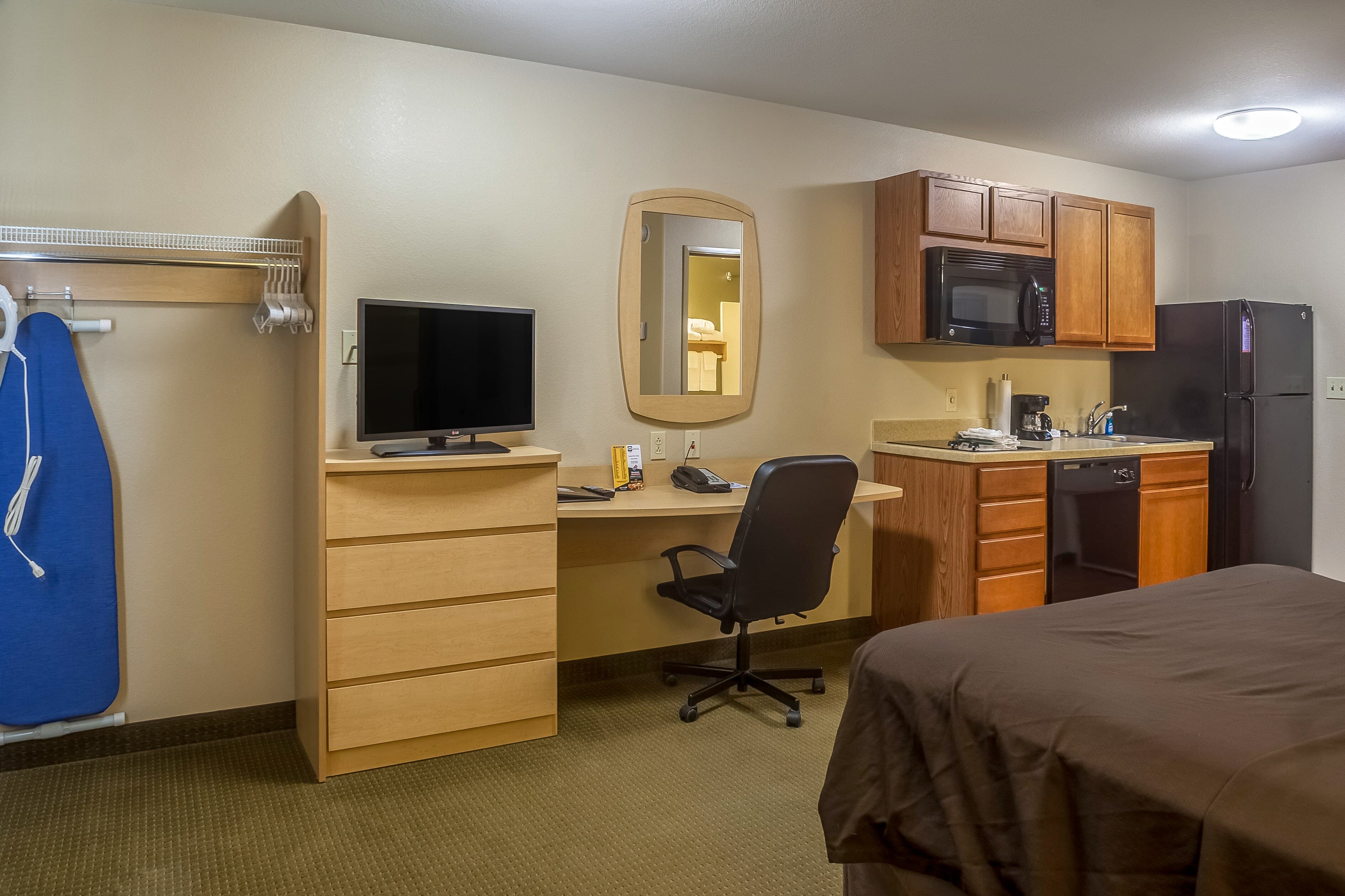 Suburban Studios Triadelphia - Wheeling at The Highlands - Image 3