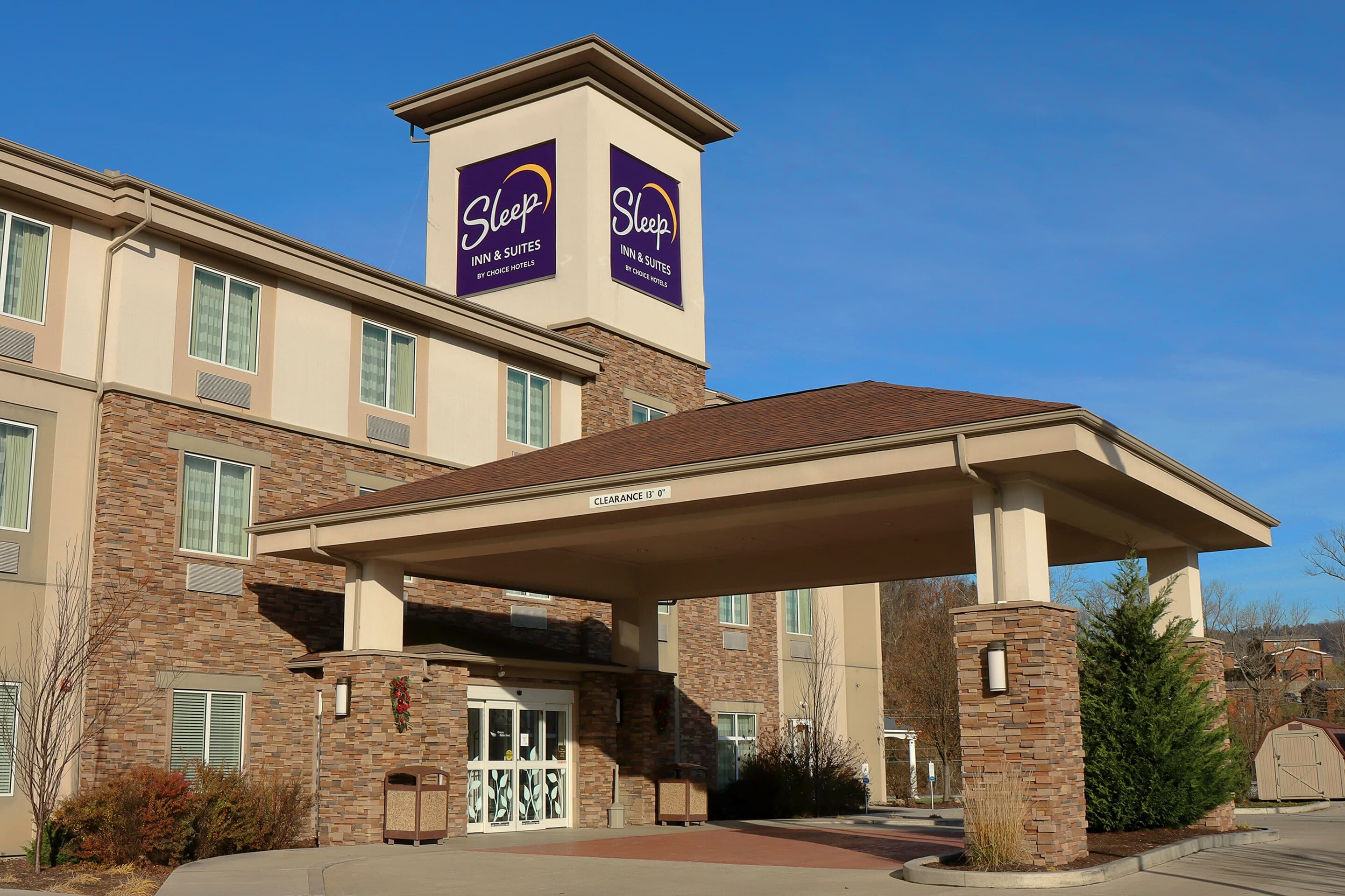 Sleep Inn & Suites Moundsville - Wheeling - Image 1