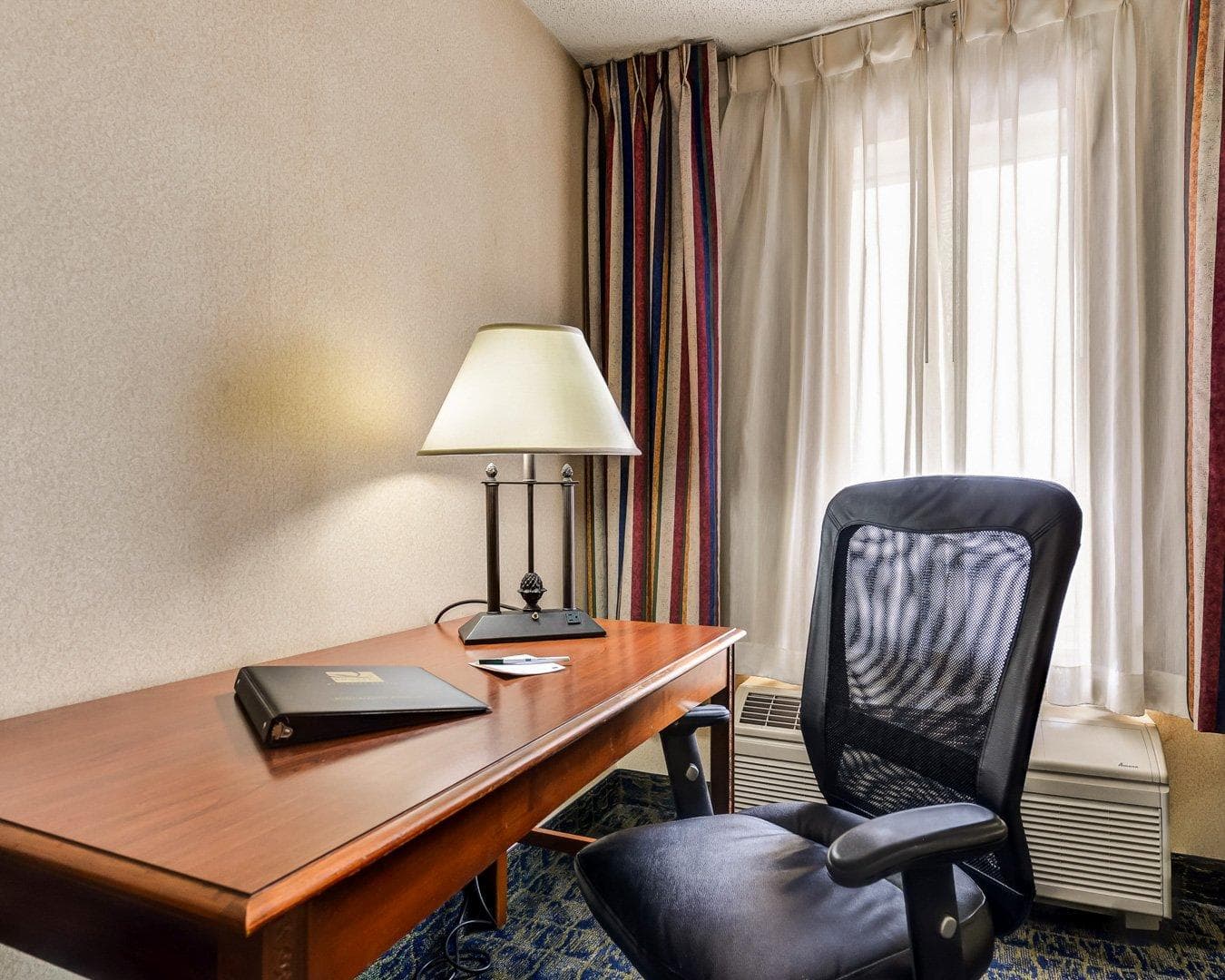 Quality Inn Spring Mills - Martinsburg North - Image 4