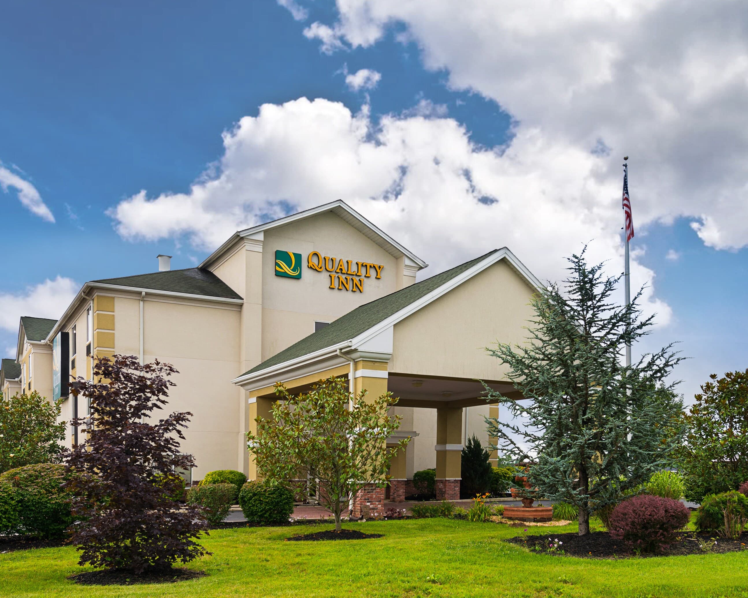 Quality Inn Spring Mills - Martinsburg North - Image 1