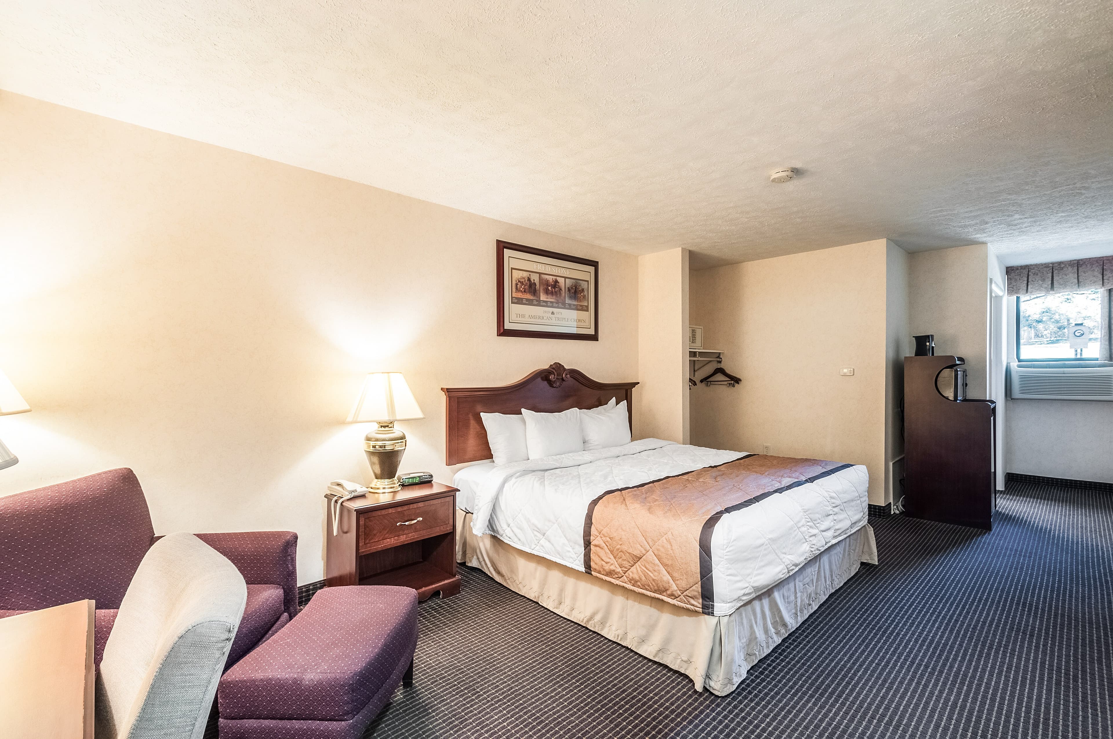 Rodeway Inn & Suites Charles Town — 6