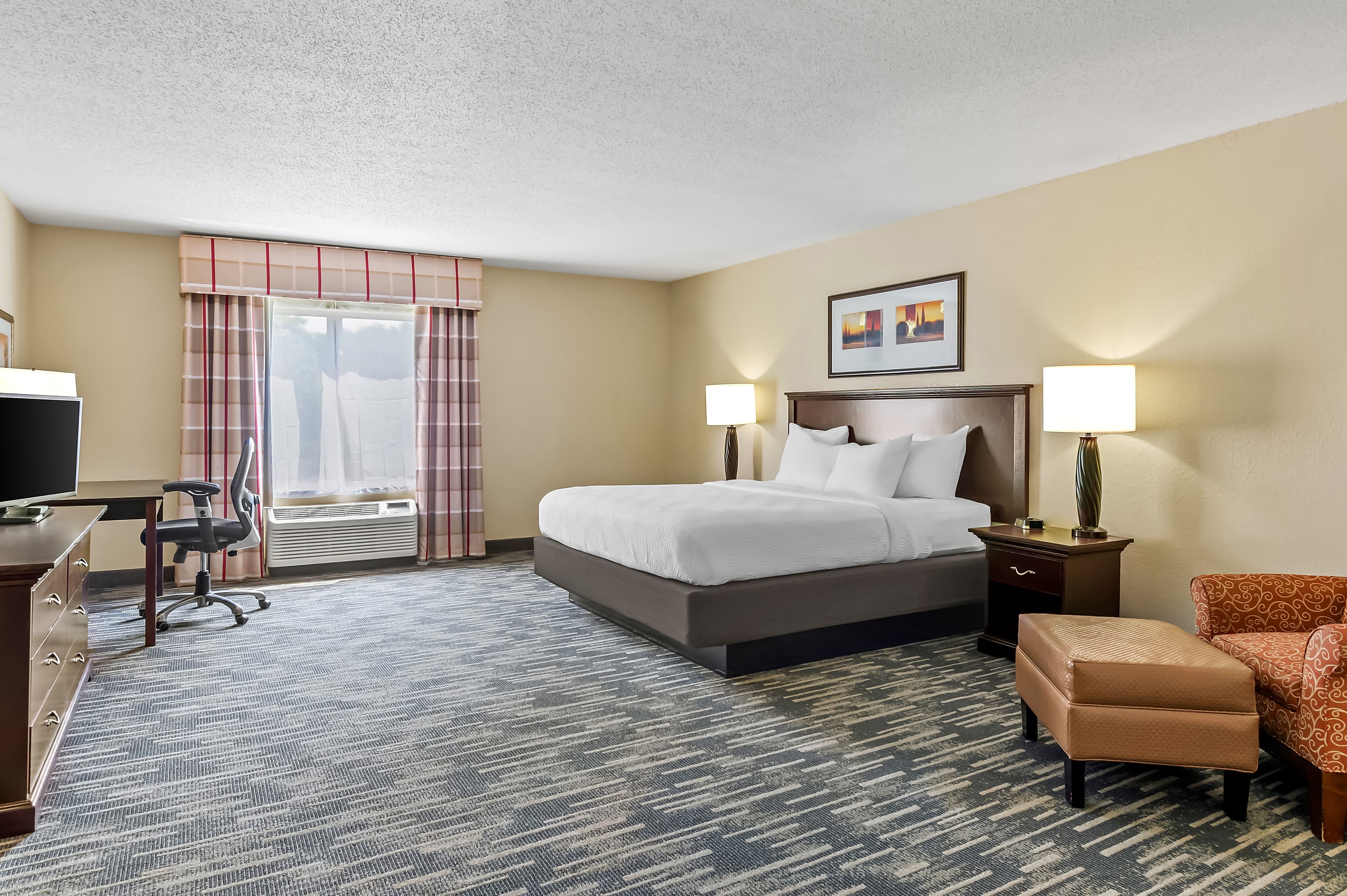 Country Inn & Suites by Radisson, Princeton, WV — 6