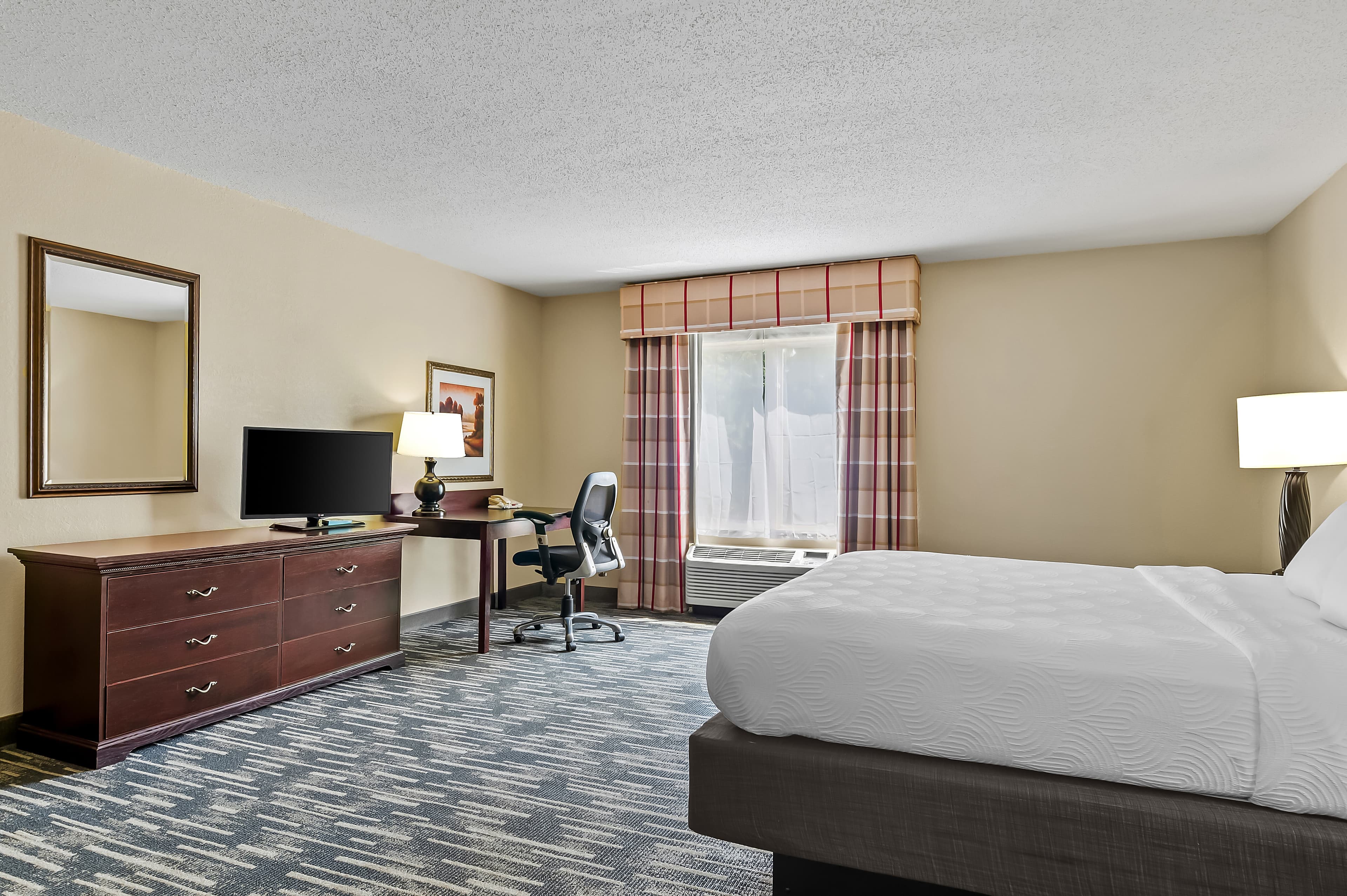 Country Inn & Suites by Radisson, Princeton, WV — 7