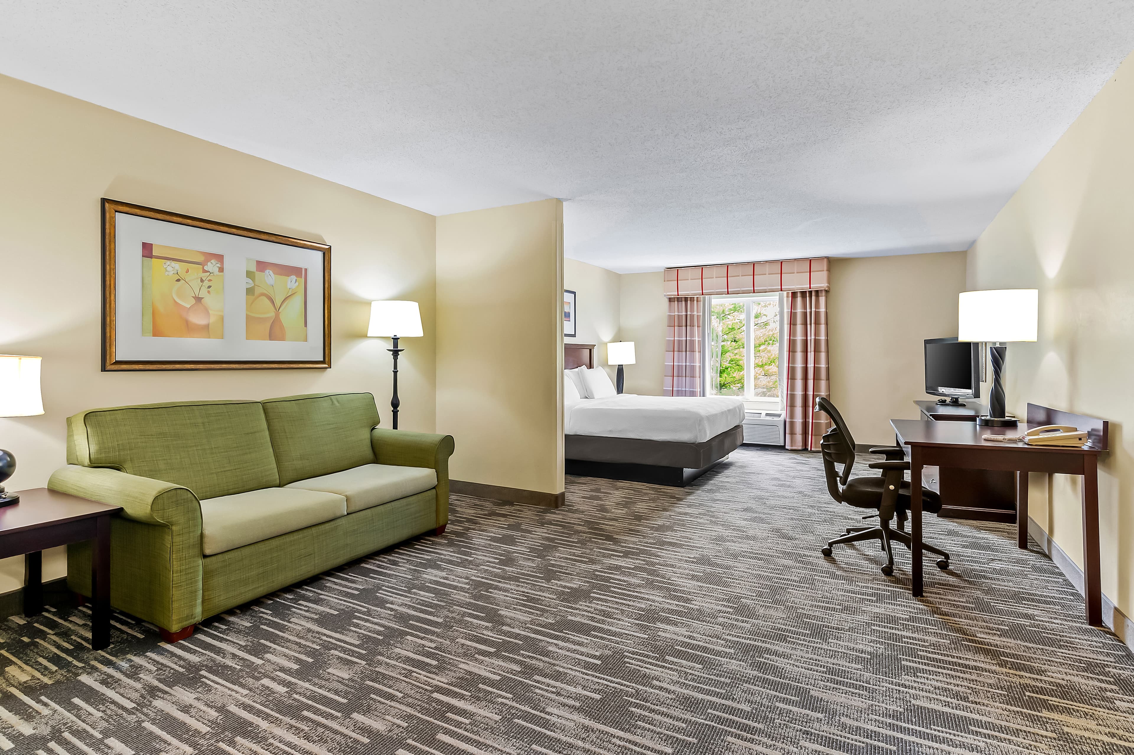 Country Inn & Suites by Radisson, Princeton, WV — 18