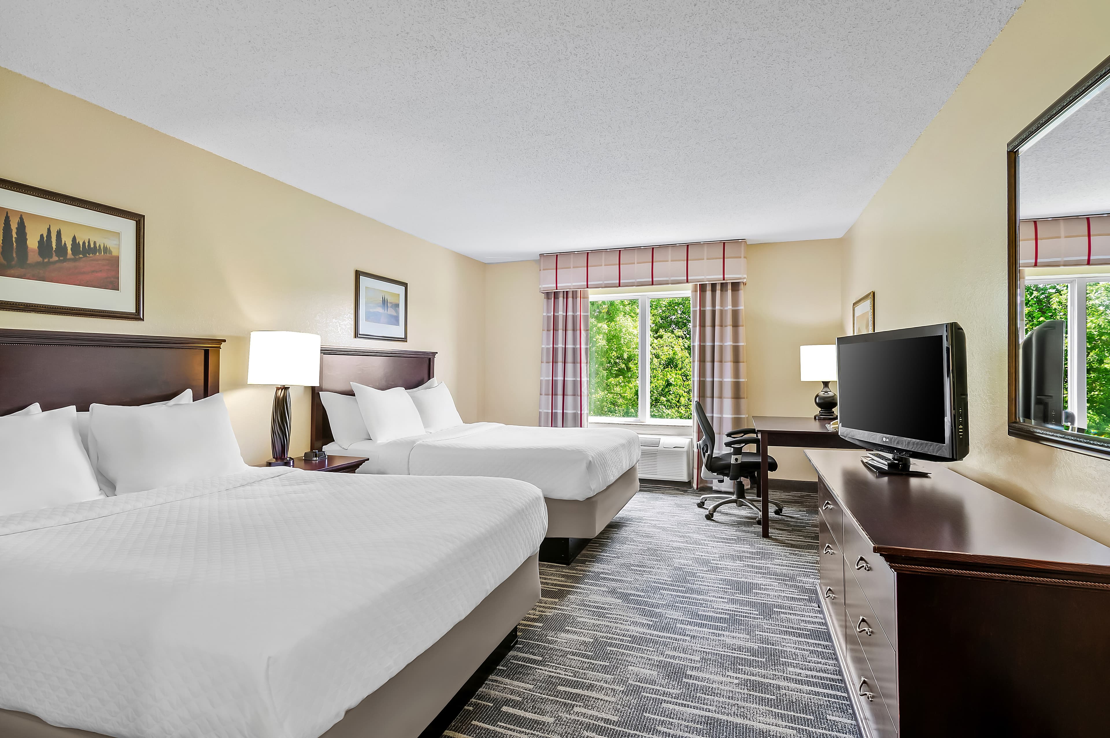 Country Inn & Suites by Radisson, Princeton, WV — 25