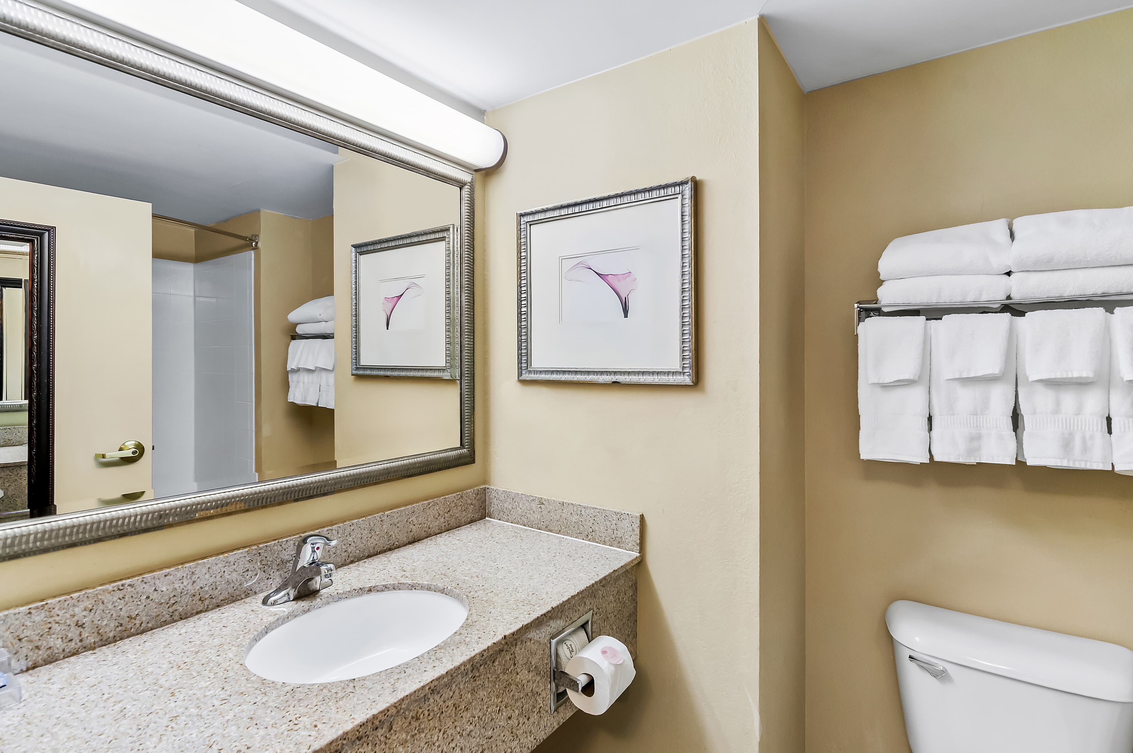 Country Inn & Suites by Radisson, Princeton, WV — 28